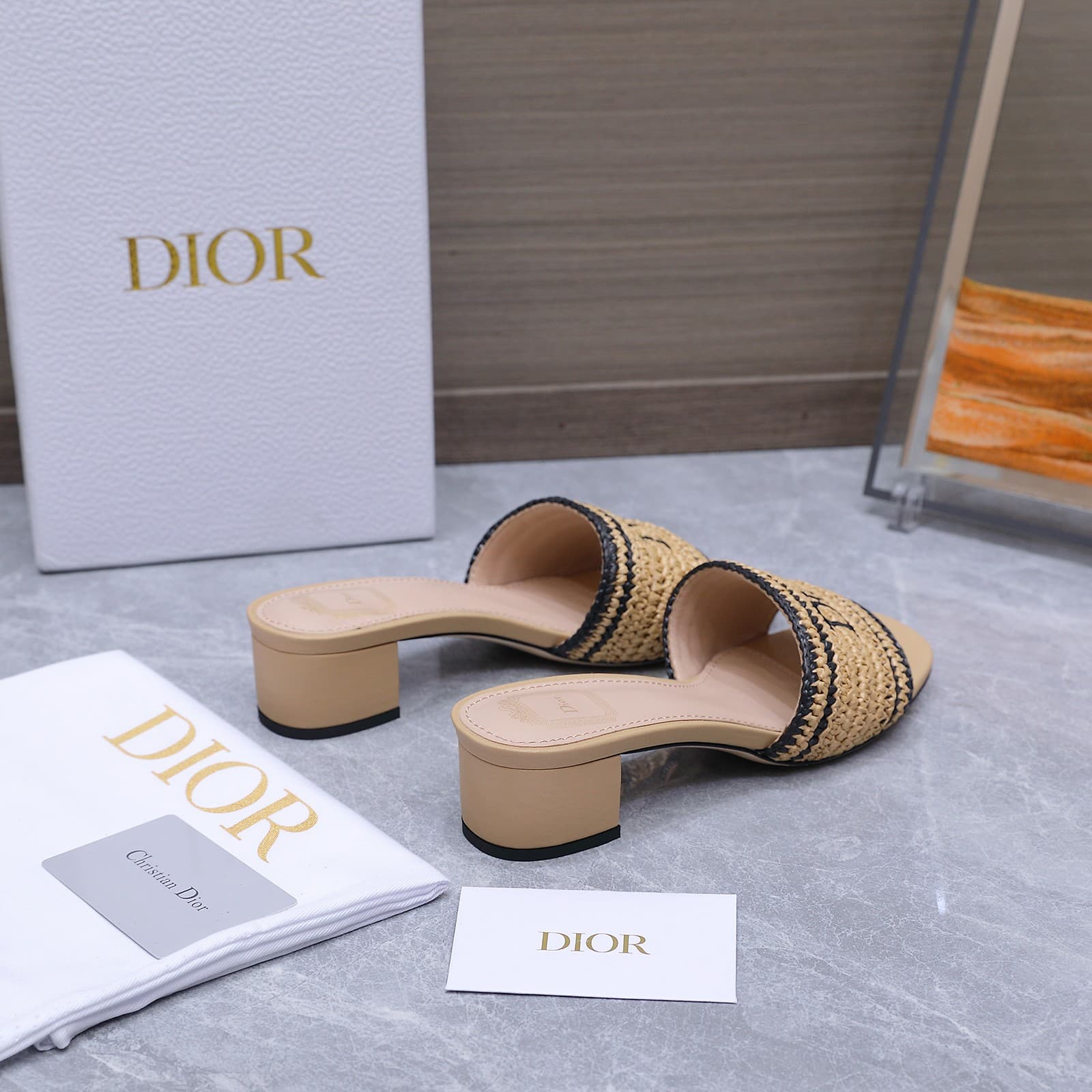 D5984 Dio*r Diore Iviera Woven slippers CD letter embroidery, thick heel slippers. Rafe grass woven and embroidered fabric. Classic letter embossed slippers with a flat sole. — image 8