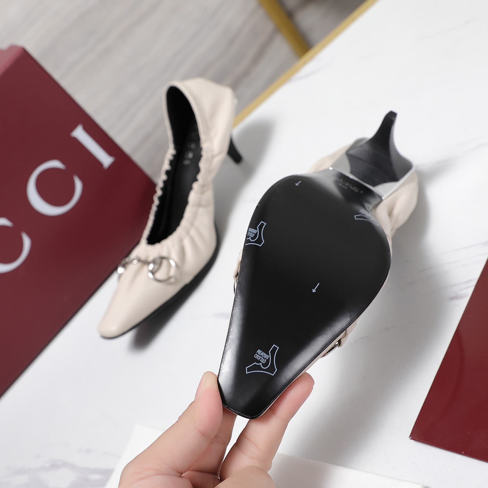 D6917 2026 Early Autumn 🆕 GUCCI High-end Collection – Elastic lace sneakers with low heel, women’s shoes — image 4