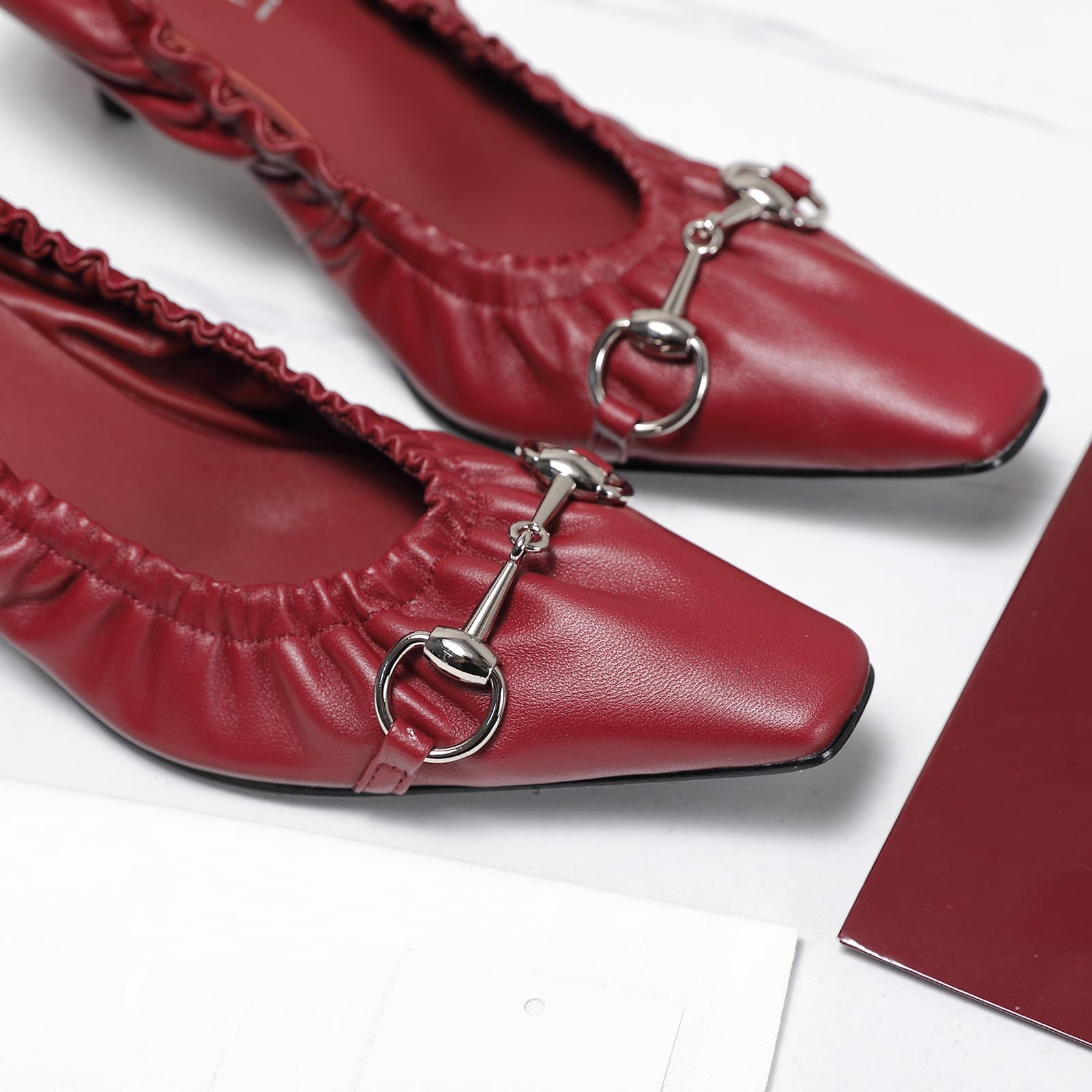 D6918 2026 Early Autumn 🆕 GUCCI High-end Collection – Elastic laces, rubber straps, flexible heels, low-top women’s shoes — image 5