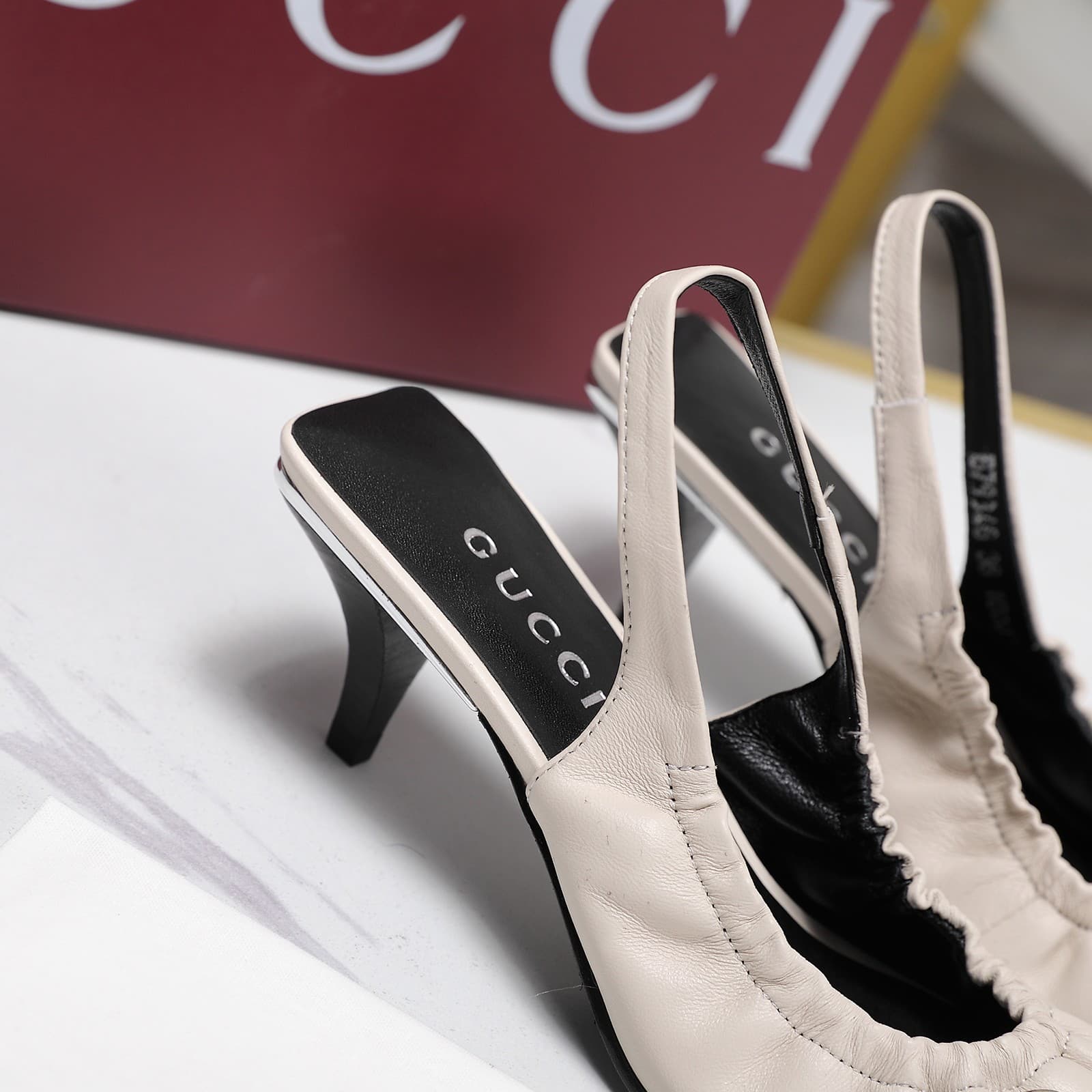 D6914 2026 Early Autumn 🆕 GUCCI High-end Collection – Elastic lace sneakers with low heel, women’s shoes — image 5
