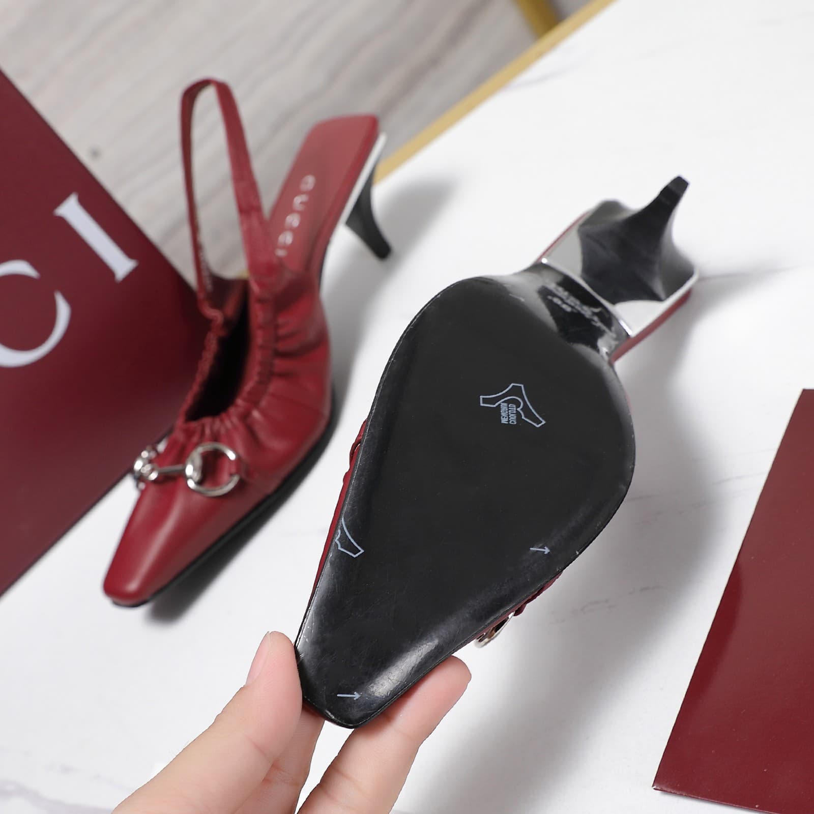 D6913 2026 Early Autumn 🆕 GUCCI High-end Collection – Elastic laces, rubber straps, breathable low-top women’s shoes — image 2