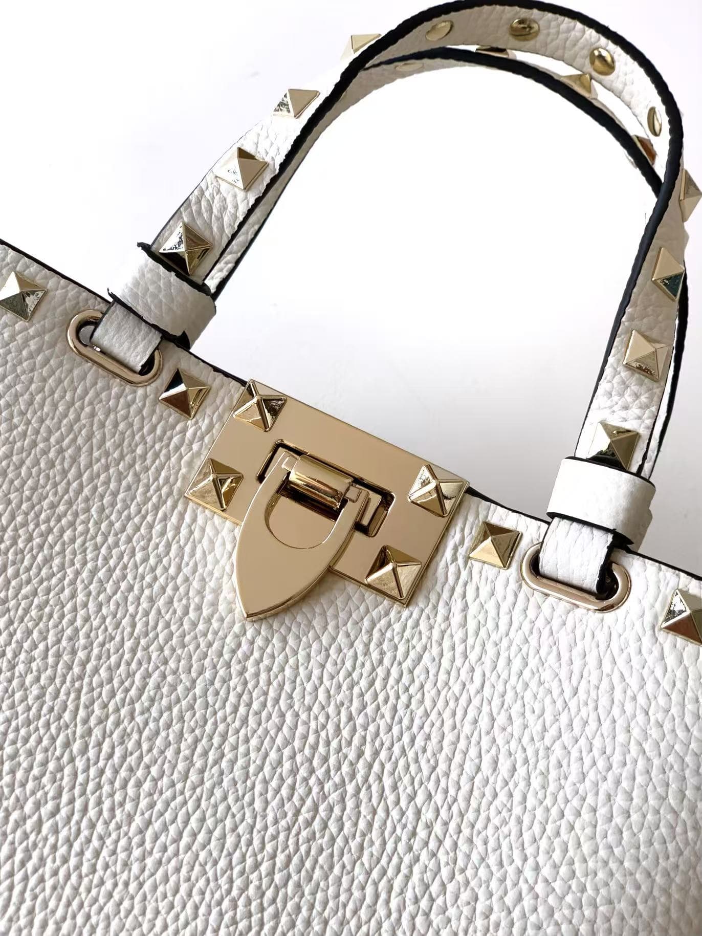 C8219 – New colors are available for sale — image 6