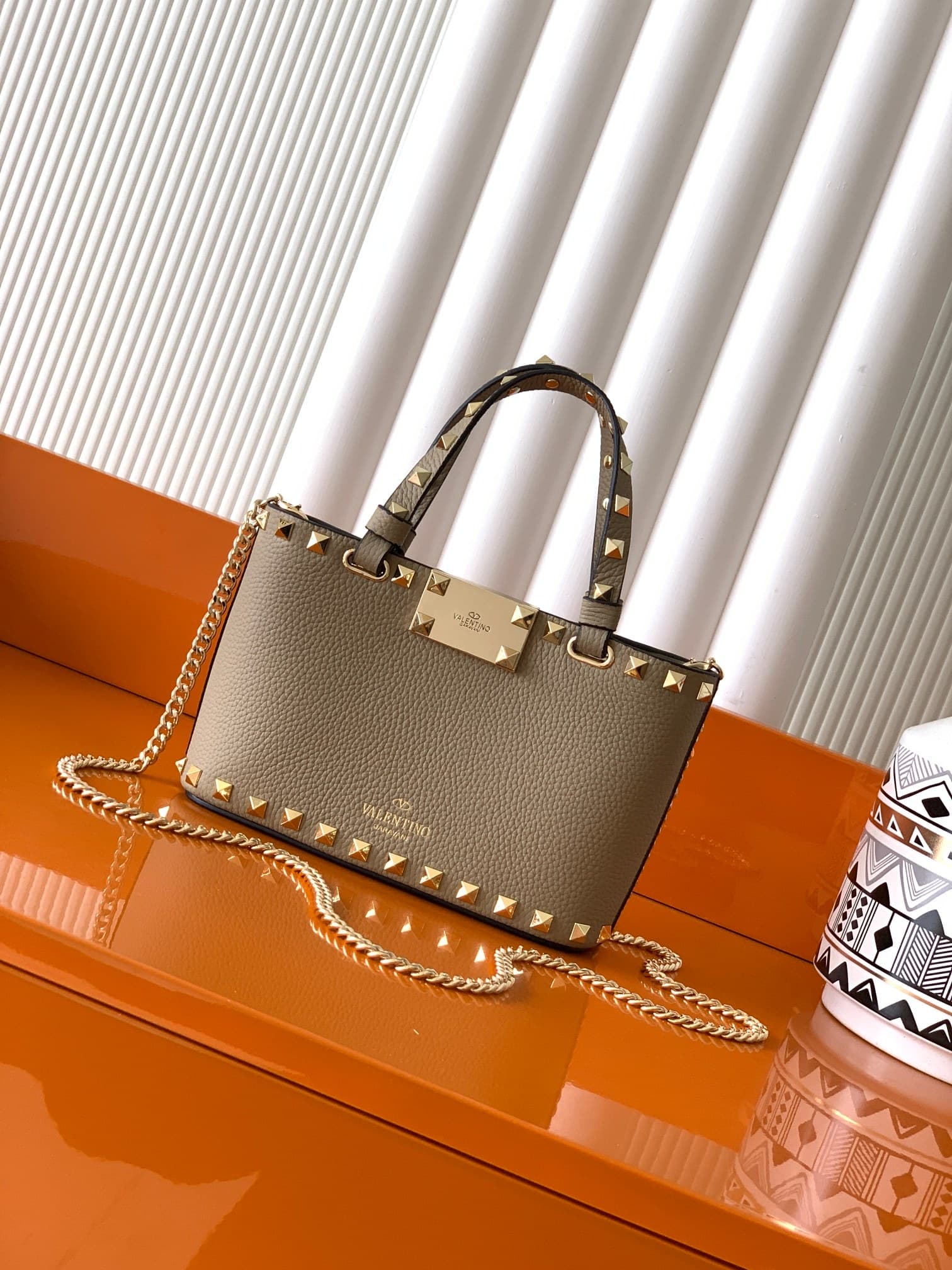 C8217 – New colors are available — image 3