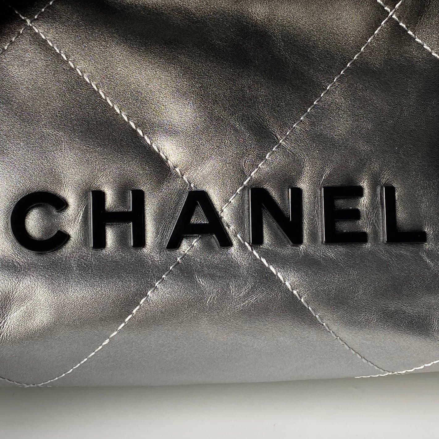 C756 Gradient Chane1🌐24💠AS3980🥰 Chanel’s mini22 hits the heart — image 3