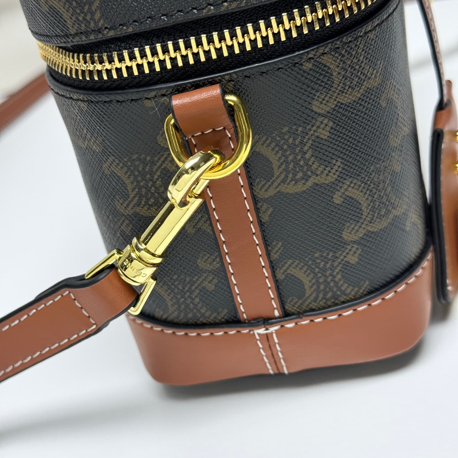 C414 CE VANITY makeup bag 👛 — image 6