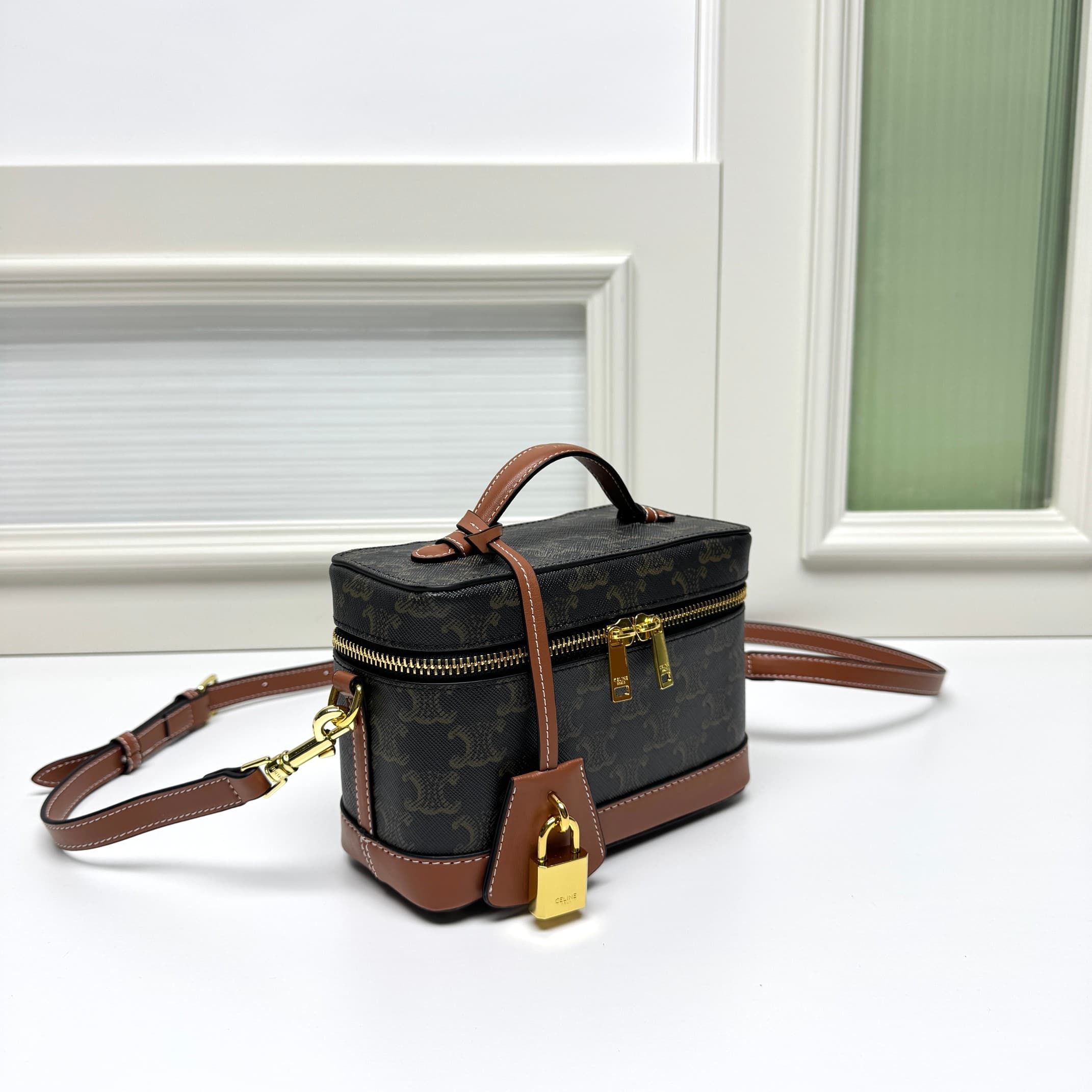 C414 CE VANITY makeup bag 👛 — image 5