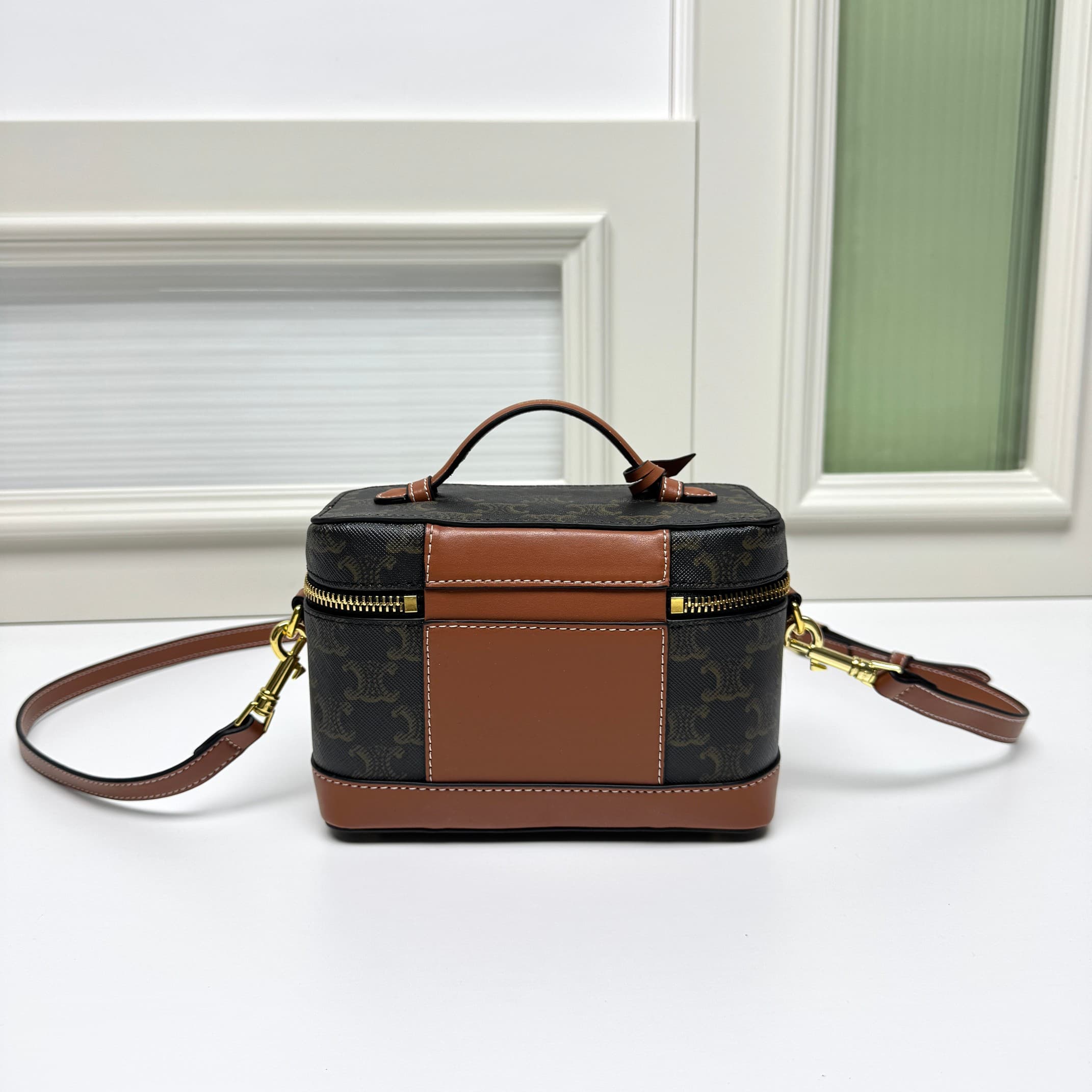 C414 CE VANITY makeup bag 👛 — image 7