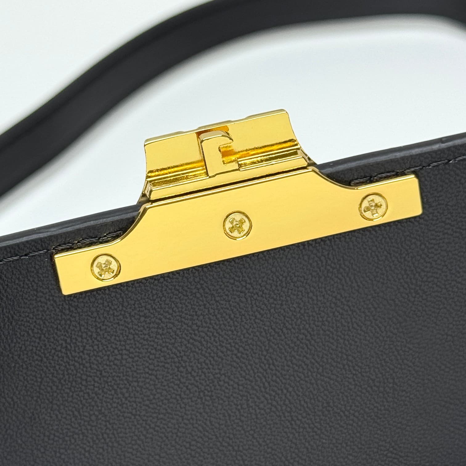 C435 Triomphe triumphal arch underarm bag — image 7