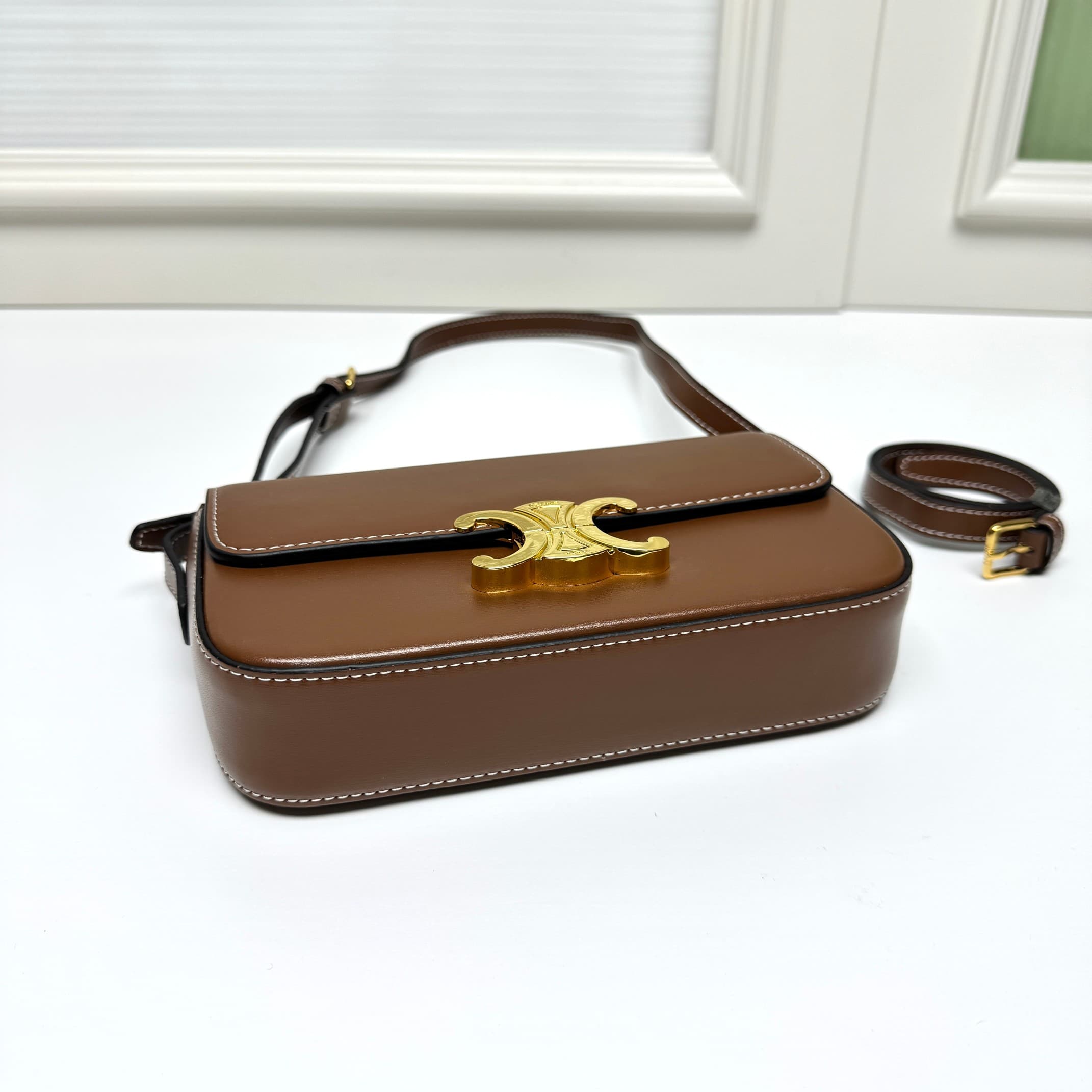 C431 Triomphe Archway underarm bag — image 6