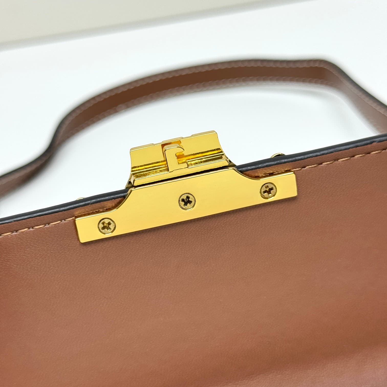 C431 Triomphe Archway underarm bag — image 7
