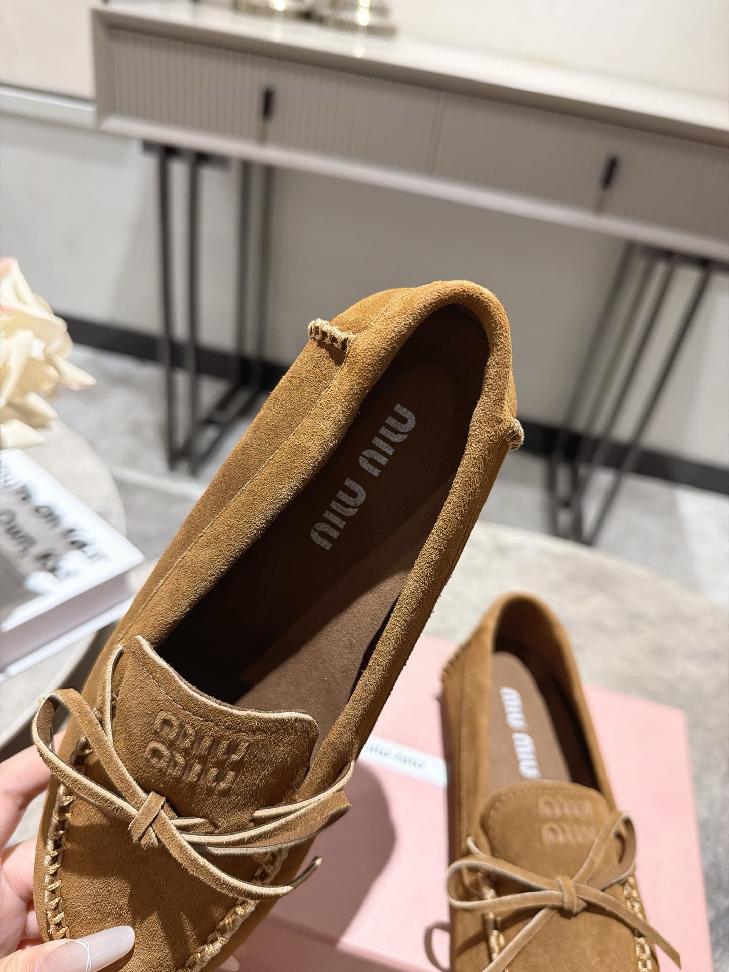 D10632 Miumiu 26 Vintage/Retro new spring collection with vintage bow Leif shoes 🎉🎉 — image 7