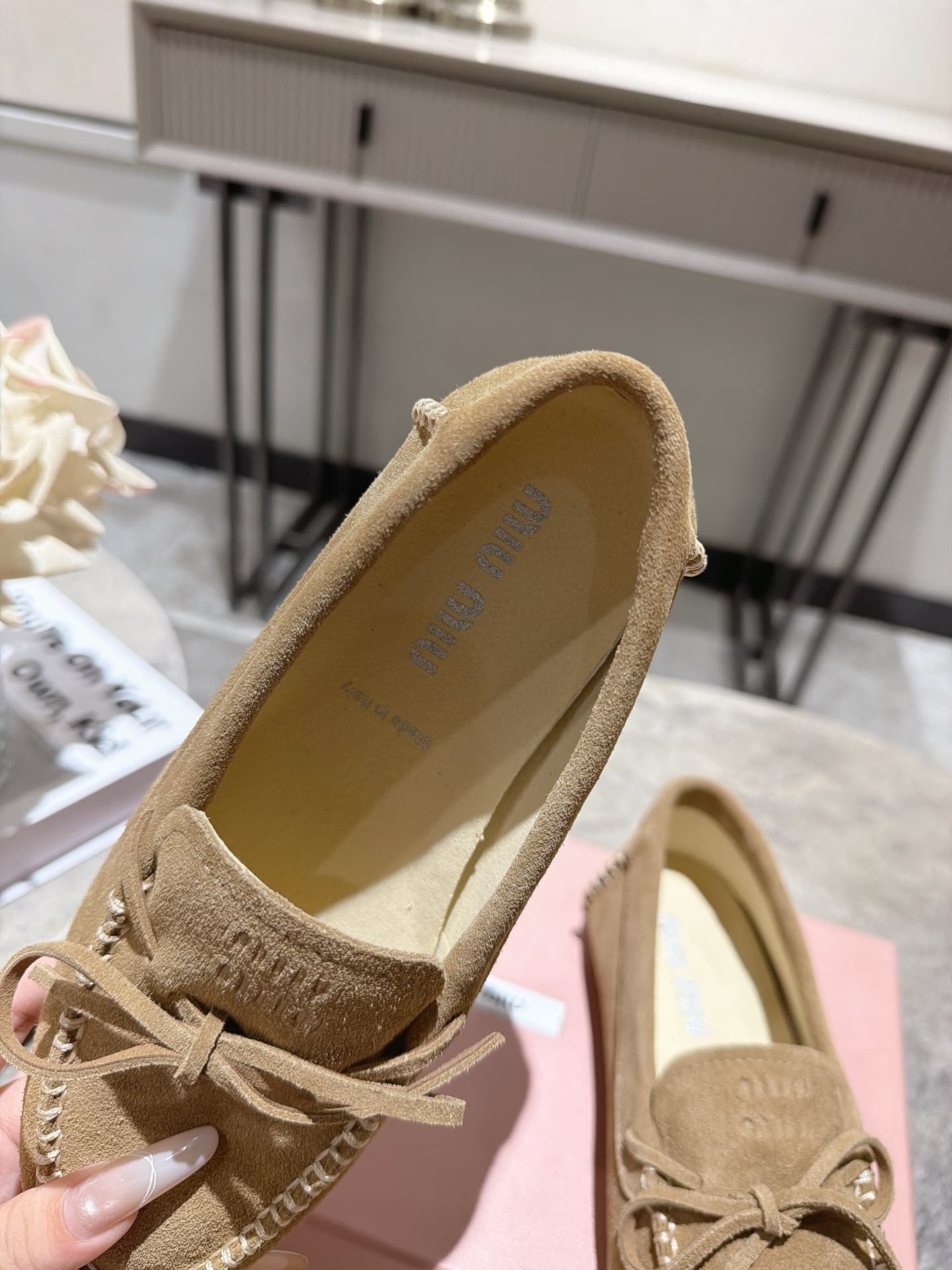 D10629 Miumiu 26 Vintage/Retro New Spring/Summer Bowlace Loafers 🎉🎉 — image 6