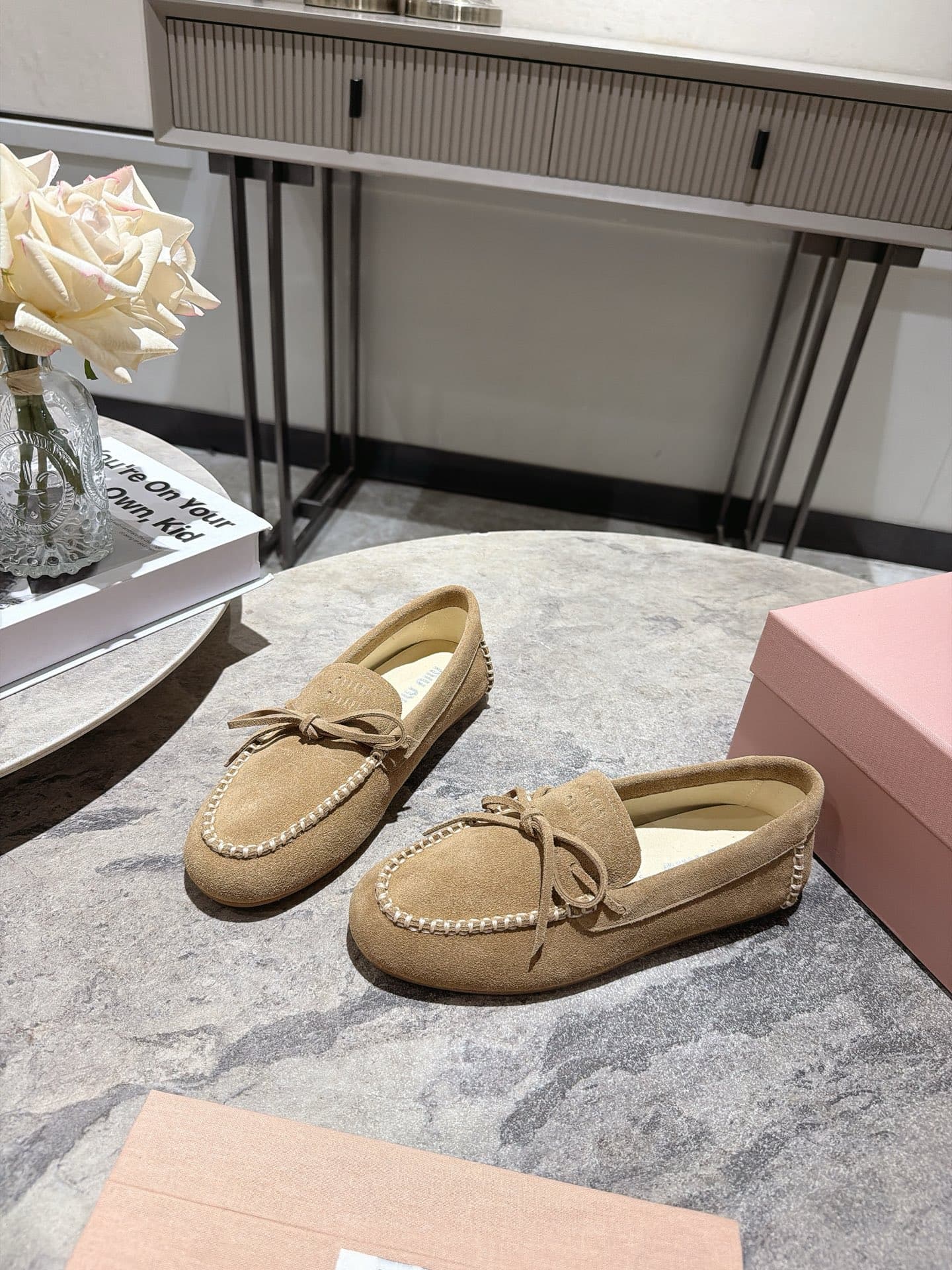 D10629 Miumiu 26 Vintage/Retro New Spring/Summer Bowlace Loafers 🎉🎉 — image 4