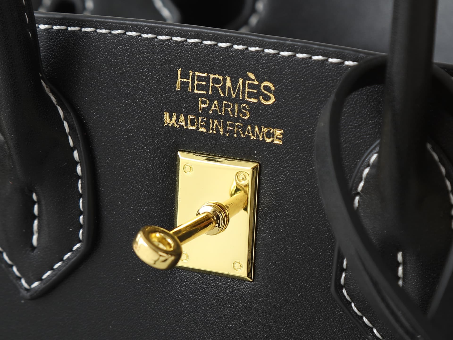 C4646 Medium 300, Small 290, New model 11925, Upgraded version of the original. Hermès platinum flat pattern: white lines; same high-end women’s casual briefcase style as those available at specialty stores. Crossbody bag – extremely delicate and elegant  — image 8