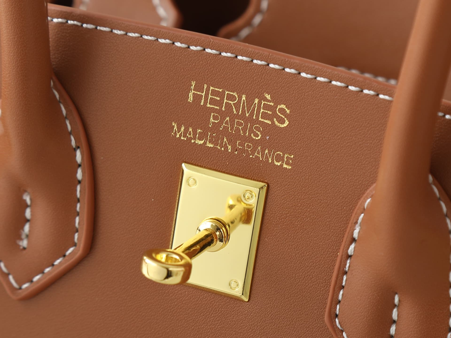 C4642 300, small 290, new model 11925, upgraded version of the original. Hermès platinum flat pattern: white lines; a high-end women’s casual briefcase similar to those available at specialty stores. A crossbody bag with extremely delicate and elegant cra — image 8