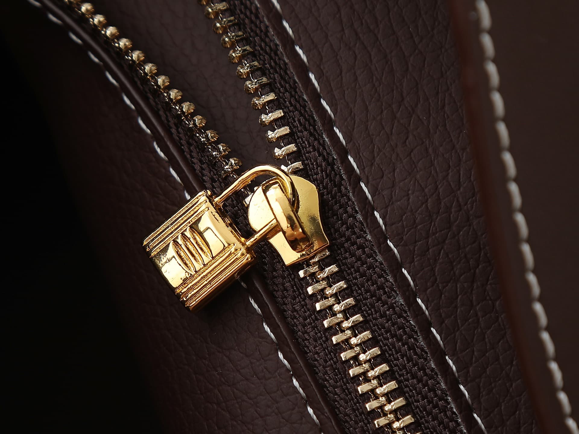 C4936 Medium 300, Small 290, New 11925, Upgraded version of the original model. Hermès platinum flat pattern: white lines; a high-end women’s casual briefcase identical to those found at specialty stores. Crossbody bag – extremely well-made and elegant in — image 7