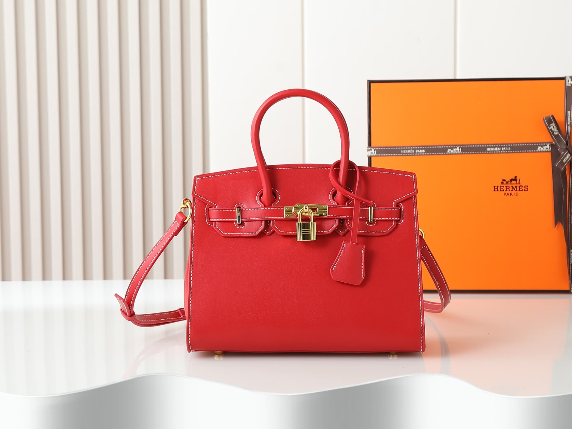 C4933 Medium 300, Small 290, New model 11925, Upgraded version of the original. Hermès platinum flat pattern: white lines; a high-end women’s casual briefcase similar to those available at specialty stores. A crossbody bag with extremely delicate and eleg — image 1