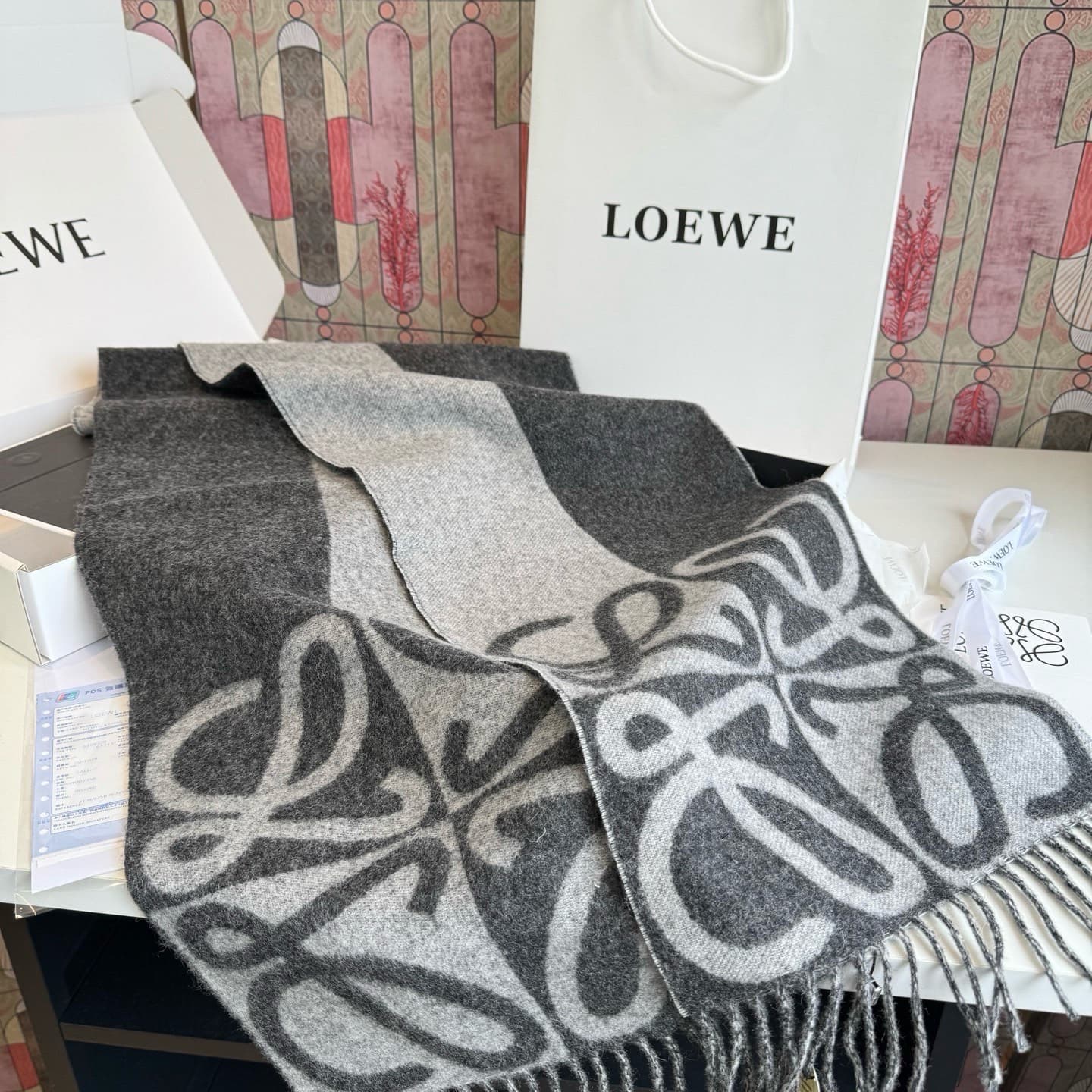 C30728 New model ✨💕 Synchronized LOEWE Roiwei | Double-side mixed-colored cashmere and wool 🤎💗 — image 4