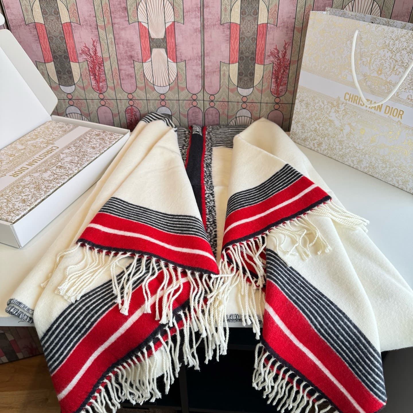 C30711 The best product in the country! NO.1❗️~ It’s going to become very popular in the online shopping community. This large shawl is really popular this year🔥 Because the actual product is truly amazing – it’s definitely a great item 👍❗️It’s a Dior sha — image 8
