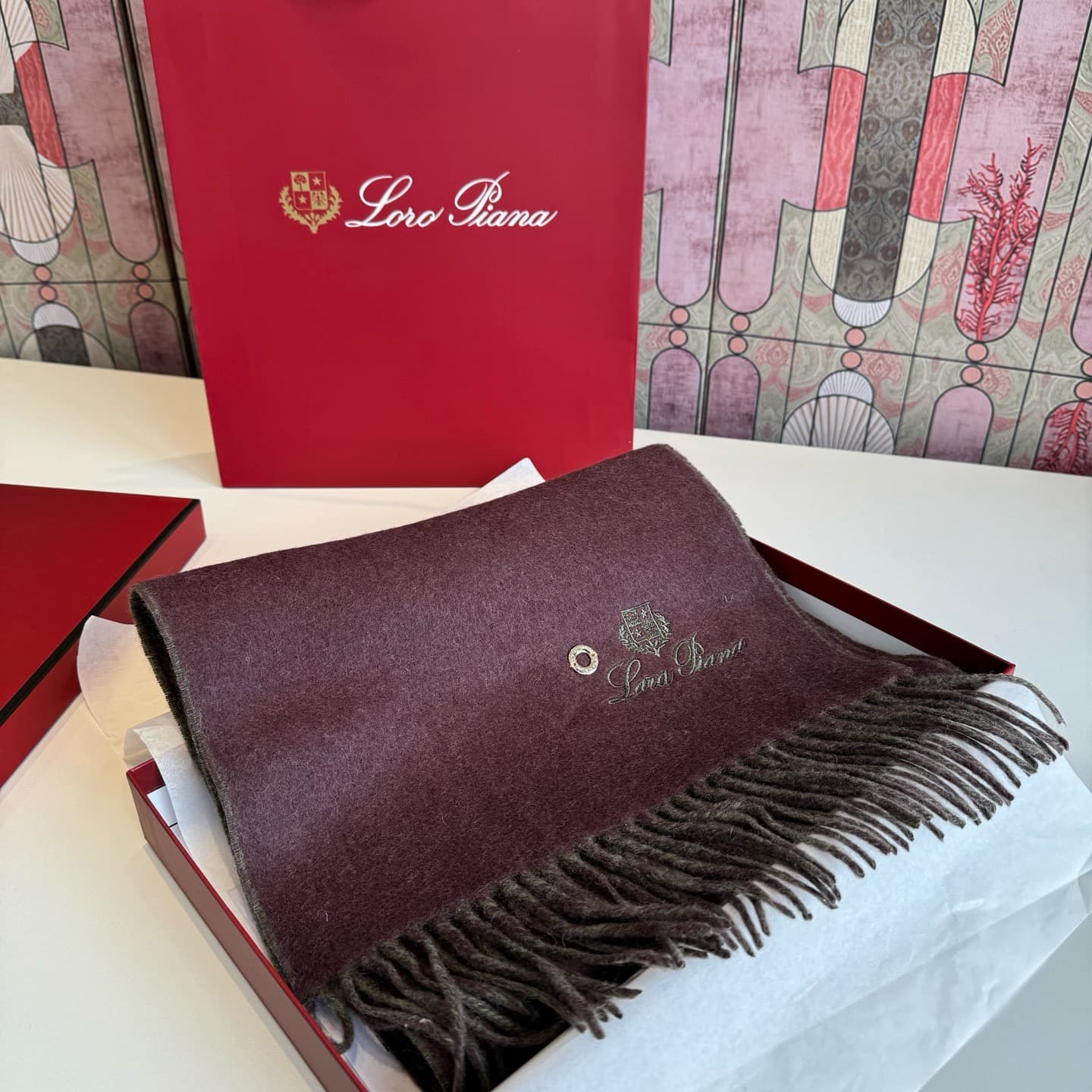 C30710 Loro Piana · Nooyoupianya❗️Available on the official website as leftover stock from trading companies. High-quality cashmere scarves and shawls – highly recommended❗The scarves feature a dual-color pattern; one scarf can be worn in two different st — image 3