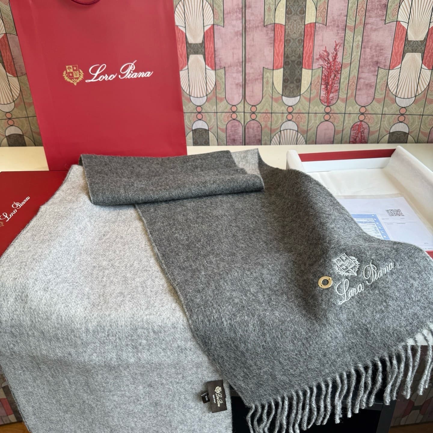 C30709 Loro Piana · Nooyoupania❗️ Available for purchase on the official website. These are leftover items from trading companies. They are top-quality cashmere scarves and shawls. Highly recommended❗ The scarves feature two contrasting colors; one scarf  — image 7