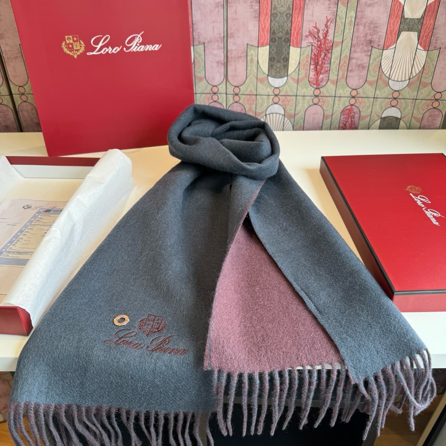 C30707 Loro Piana · Nooyoupanya❗️ Available for purchase on the official website. These are leftover items from trading companies. They are high-quality cashmere scarves and shawls. Highly recommended❗ The scarves feature a dual-color design; one scarf ca — image 7