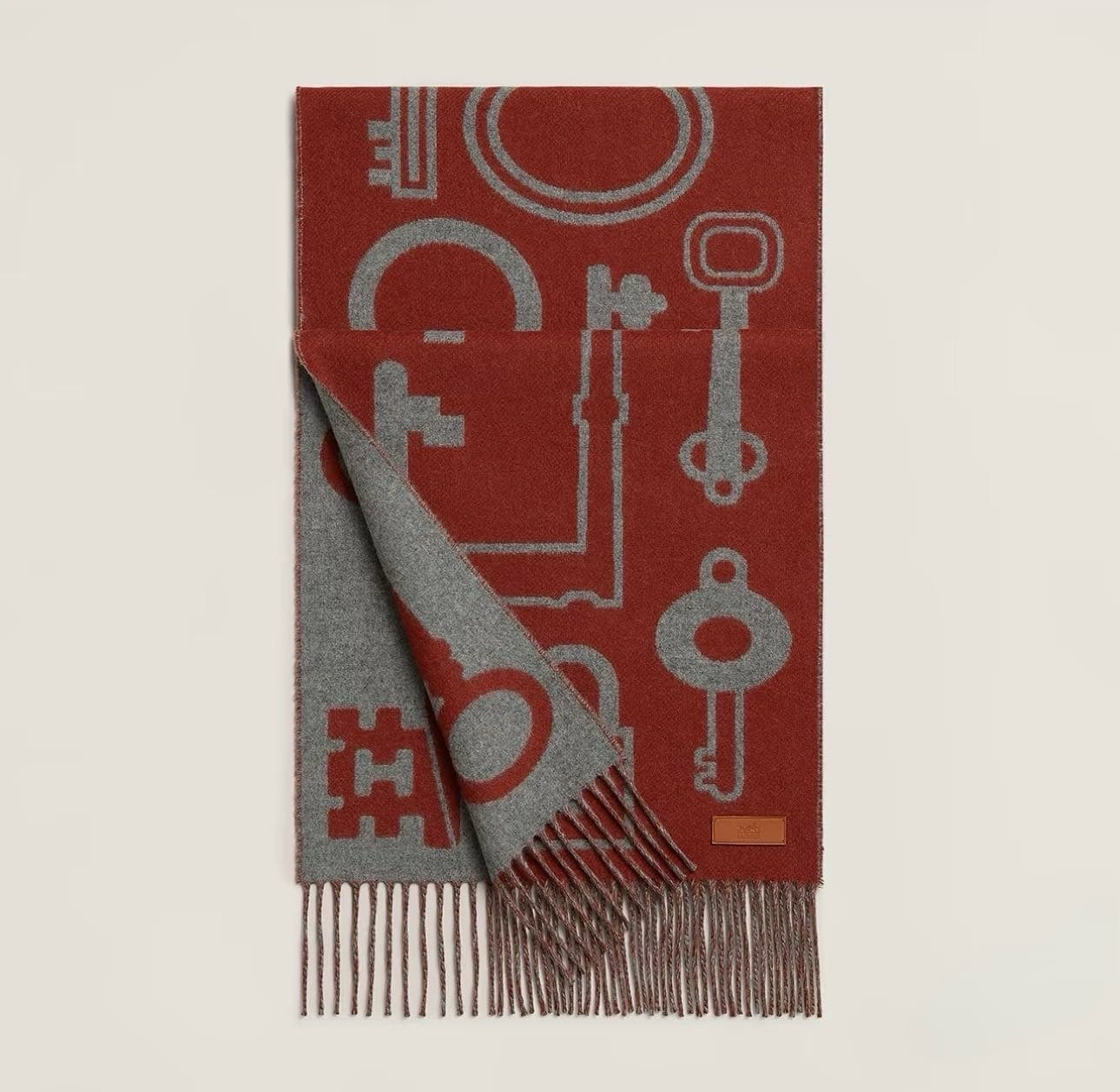 C30706 【New model key-shaped double-sided cashmere scarf】 Highly recommended – a rare high-end product! A great gift for family members. It’s a truly excellent men’s scarf. The fabric is excellent; it’s very soft and comfortable, with slight ripples. The  — image 2
