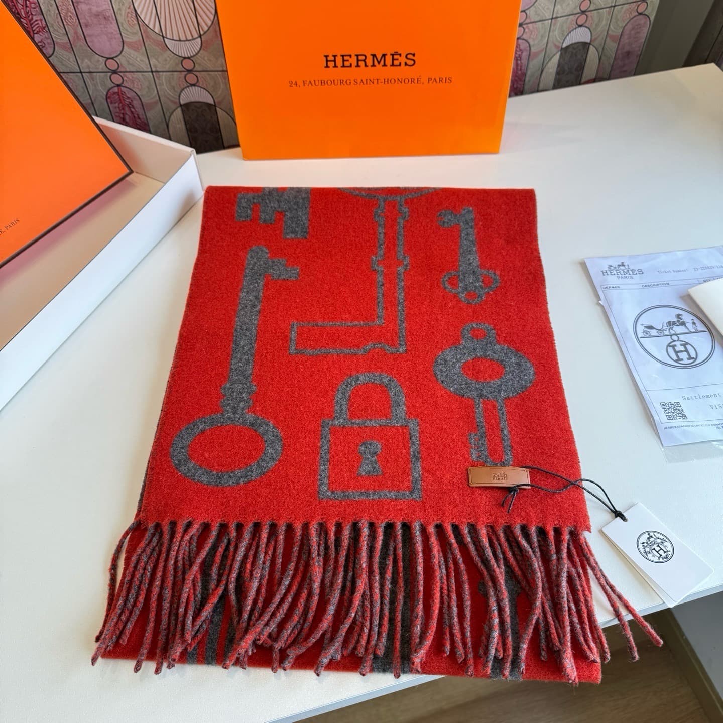C30706 【New model key-shaped double-sided cashmere scarf】 Highly recommended – a rare high-end product! A great gift for family members. It’s a truly excellent men’s scarf. The fabric is excellent; it’s very soft and comfortable, with slight ripples. The  — image 7