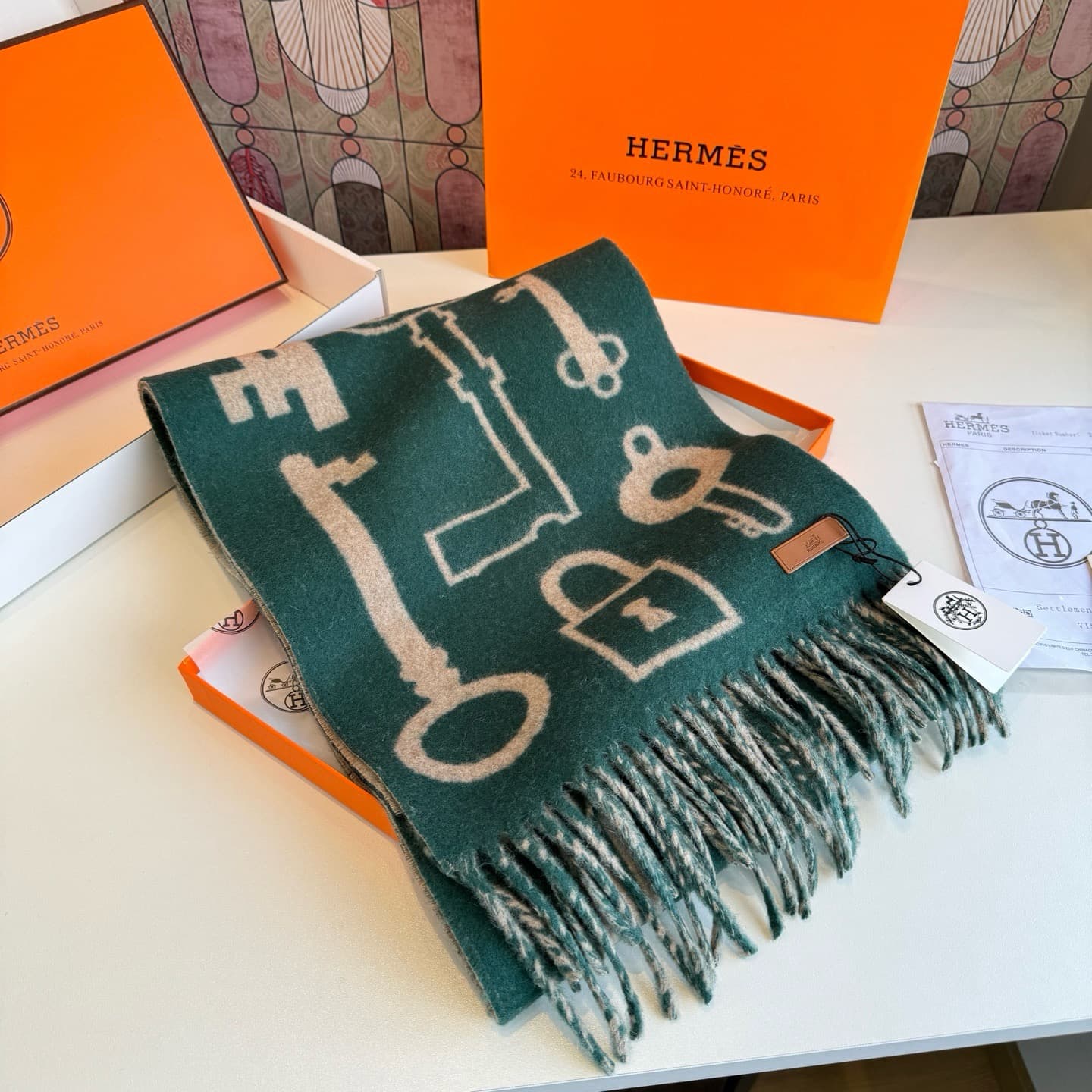 C30704 【New Model Key-Style Double-Sided Cashmere Scarf】 Highly recommended; a rare high-end product! A great gift for family members. It’s a very nice men’s scarf – the fabric is excellent, soft, and comfortable; it has a slight water-like texture. The d — image 8