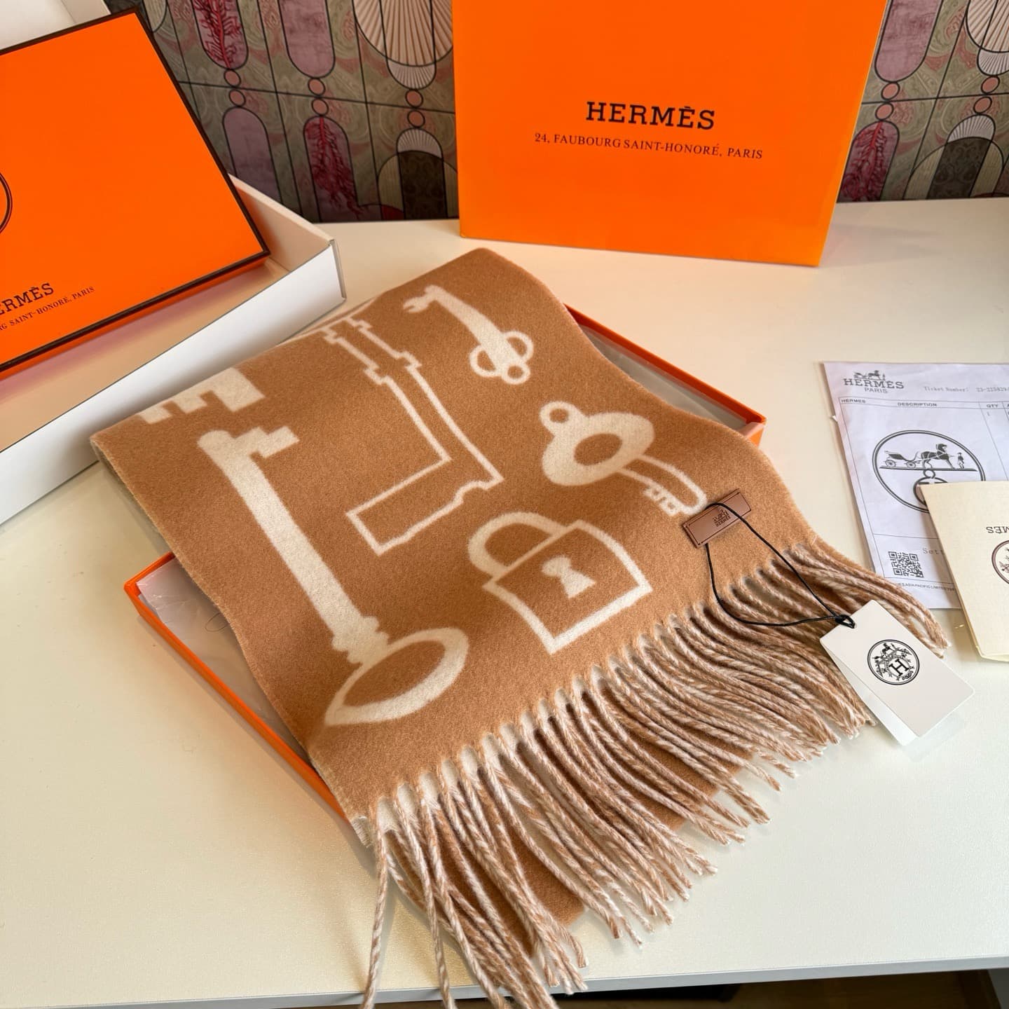C30703 【New model key-shaped double-sided cashmere scarf】 Absolutely wonderful! A rare high-end product! A benefit for family members too! A truly excellent men’s scarf~ The fabric is excellent; it’s very soft and comfortable, with a slight water ripple p — image 5