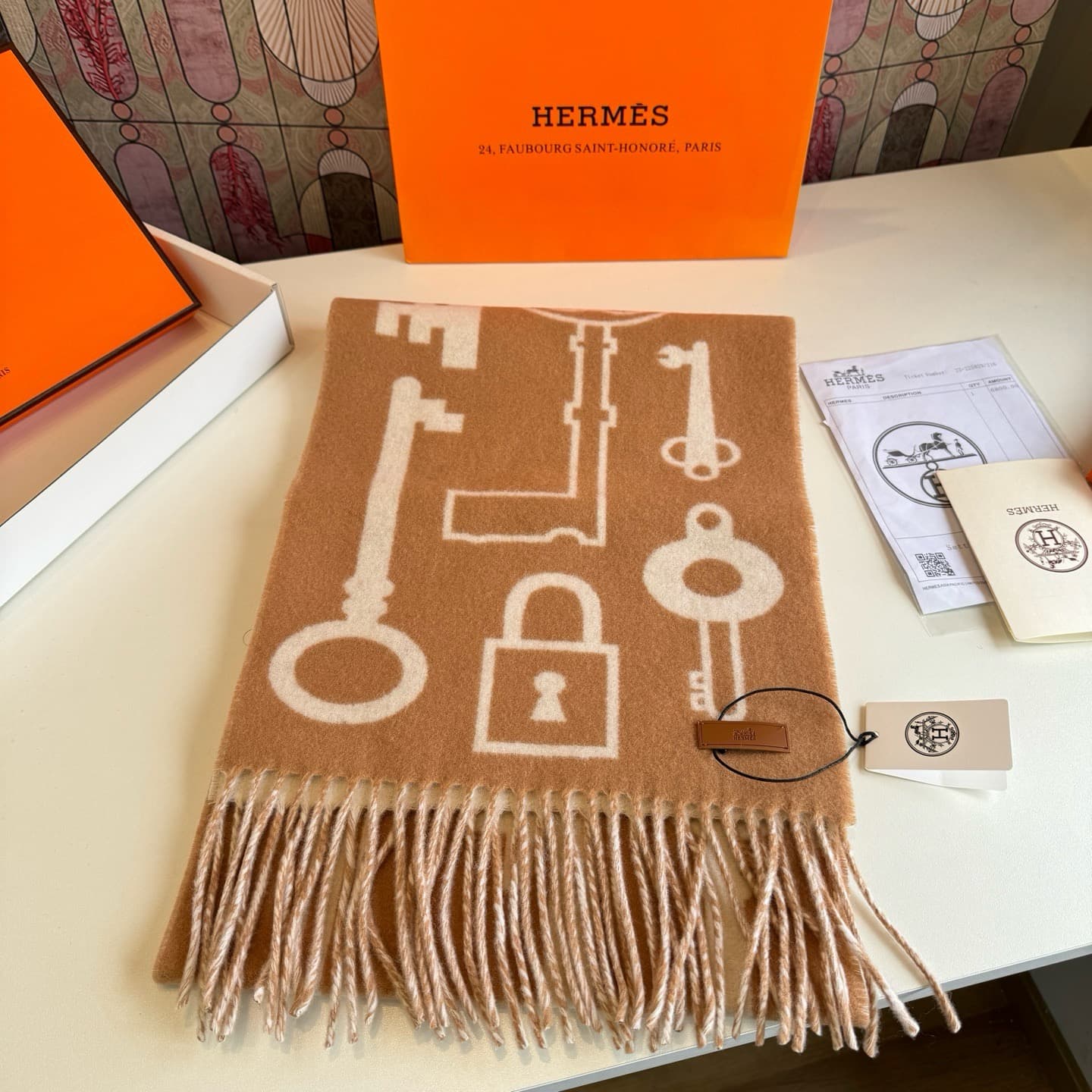 C30703 【New model key-shaped double-sided cashmere scarf】 Absolutely wonderful! A rare high-end product! A benefit for family members too! A truly excellent men’s scarf~ The fabric is excellent; it’s very soft and comfortable, with a slight water ripple p — image 4