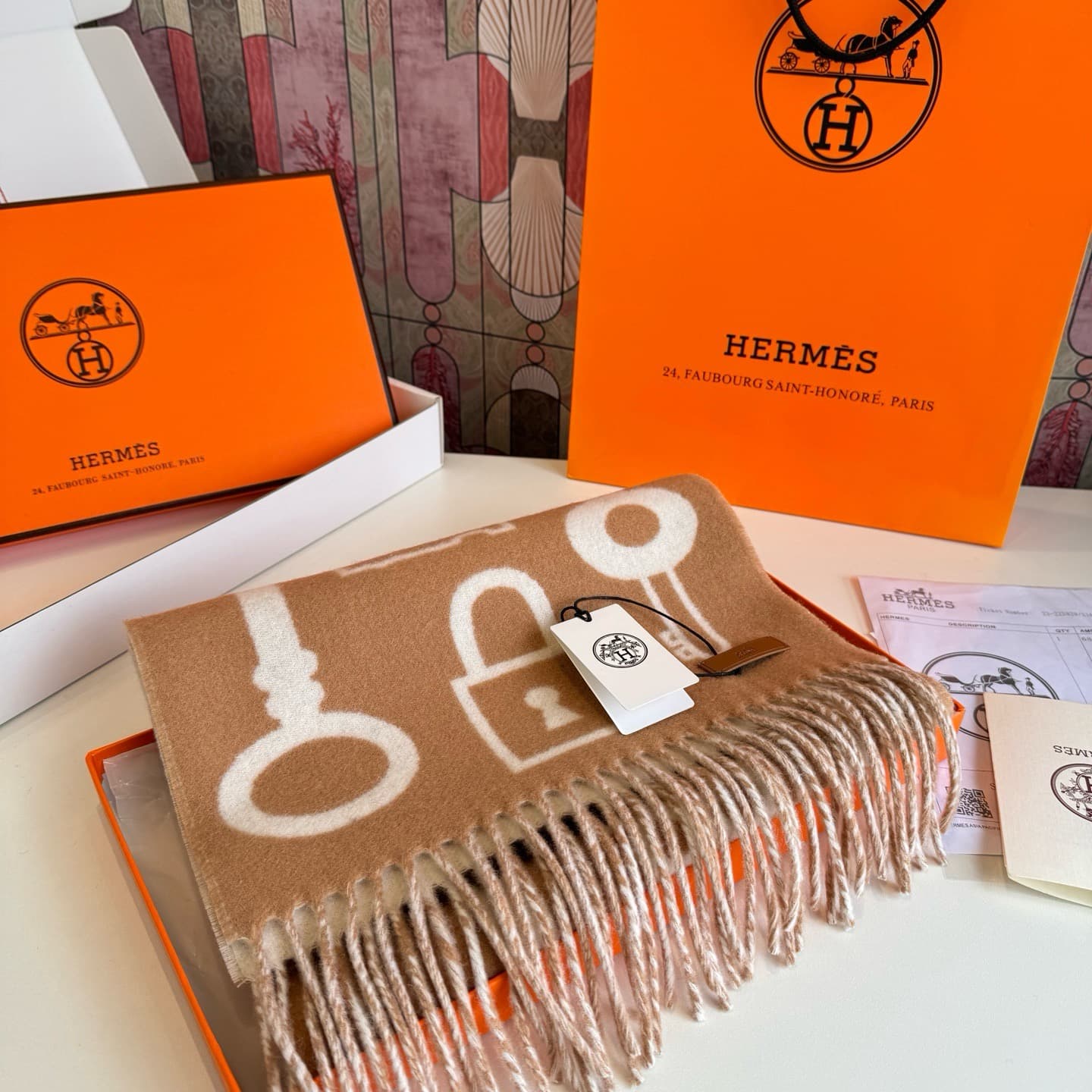 C30703 【New model key-shaped double-sided cashmere scarf】 Absolutely wonderful! A rare high-end product! A benefit for family members too! A truly excellent men’s scarf~ The fabric is excellent; it’s very soft and comfortable, with a slight water ripple p — image 3