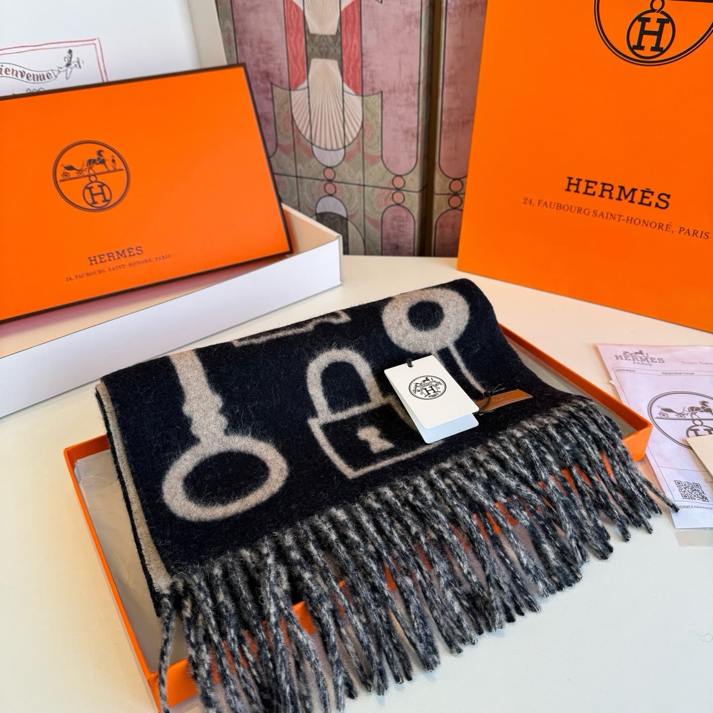 C30702 【New model key-shaped double-sided cashmere scarf】 Absolutely fantastic! A rare high-end product! A gift for family members! A truly excellent men’s scarf~ The fabric is excellent; it’s very soft and comfortable, with a slight ripple effect. It has — image 4