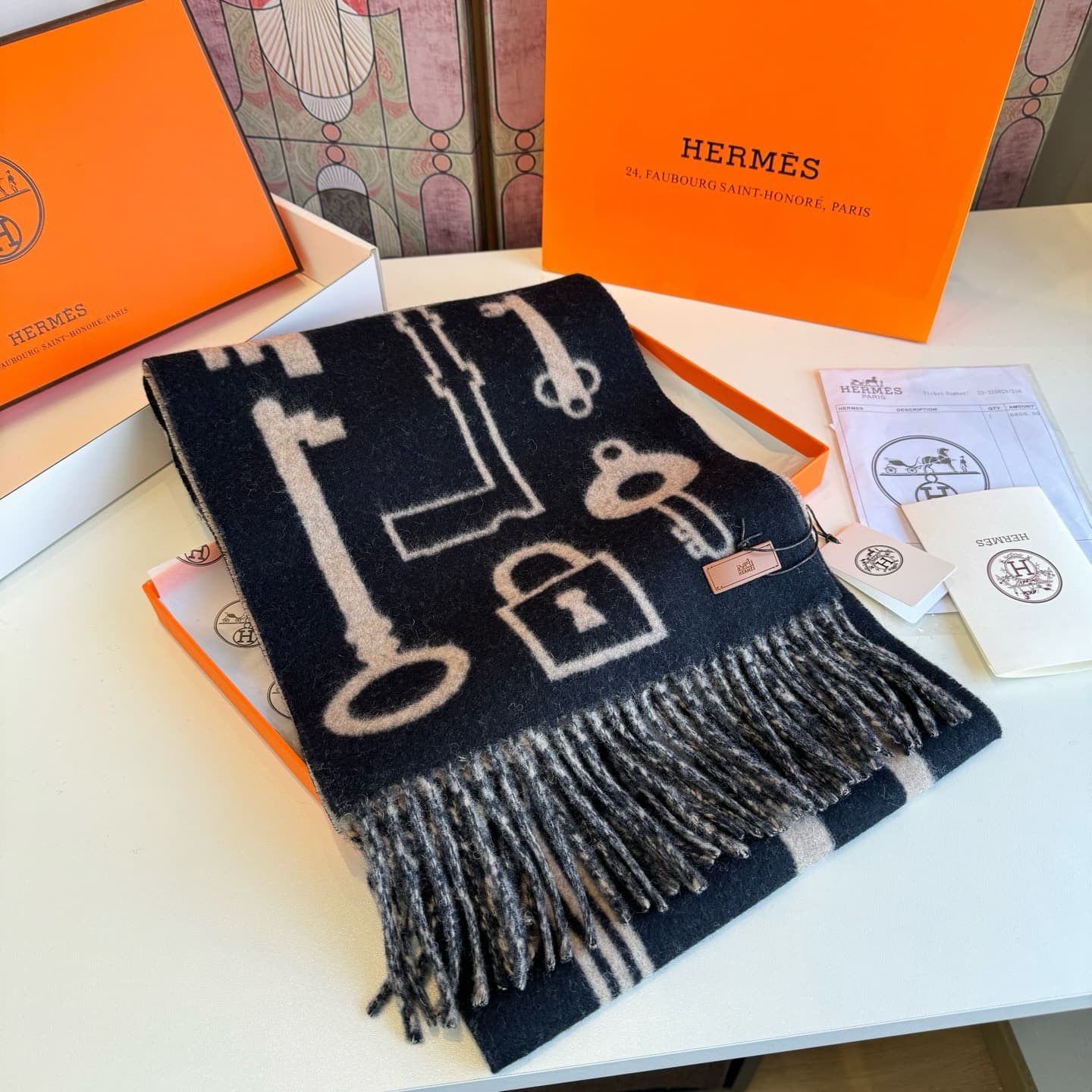 C30702 【New model key-shaped double-sided cashmere scarf】 Absolutely fantastic! A rare high-end product! A gift for family members! A truly excellent men’s scarf~ The fabric is excellent; it’s very soft and comfortable, with a slight ripple effect. It has — image 6