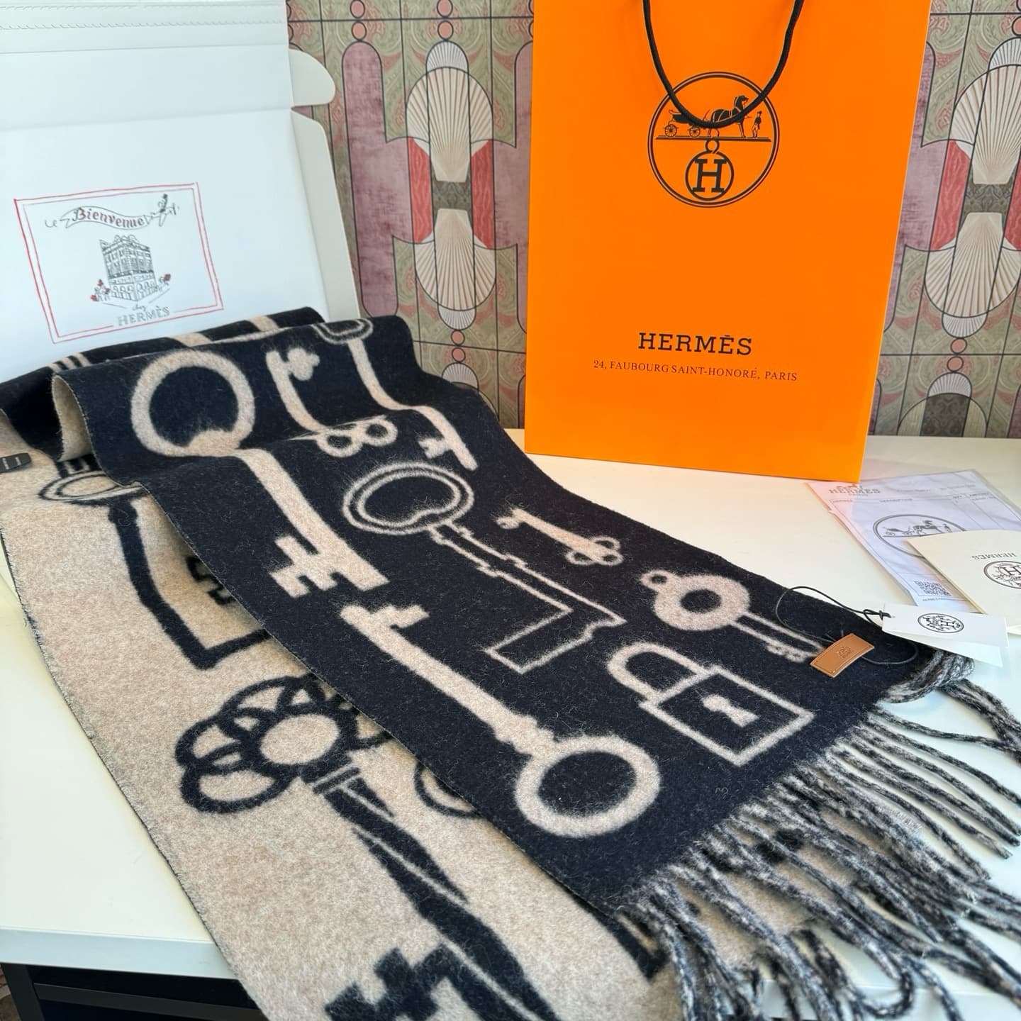 C30702 【New model key-shaped double-sided cashmere scarf】 Absolutely fantastic! A rare high-end product! A gift for family members! A truly excellent men’s scarf~ The fabric is excellent; it’s very soft and comfortable, with a slight ripple effect. It has — image 8