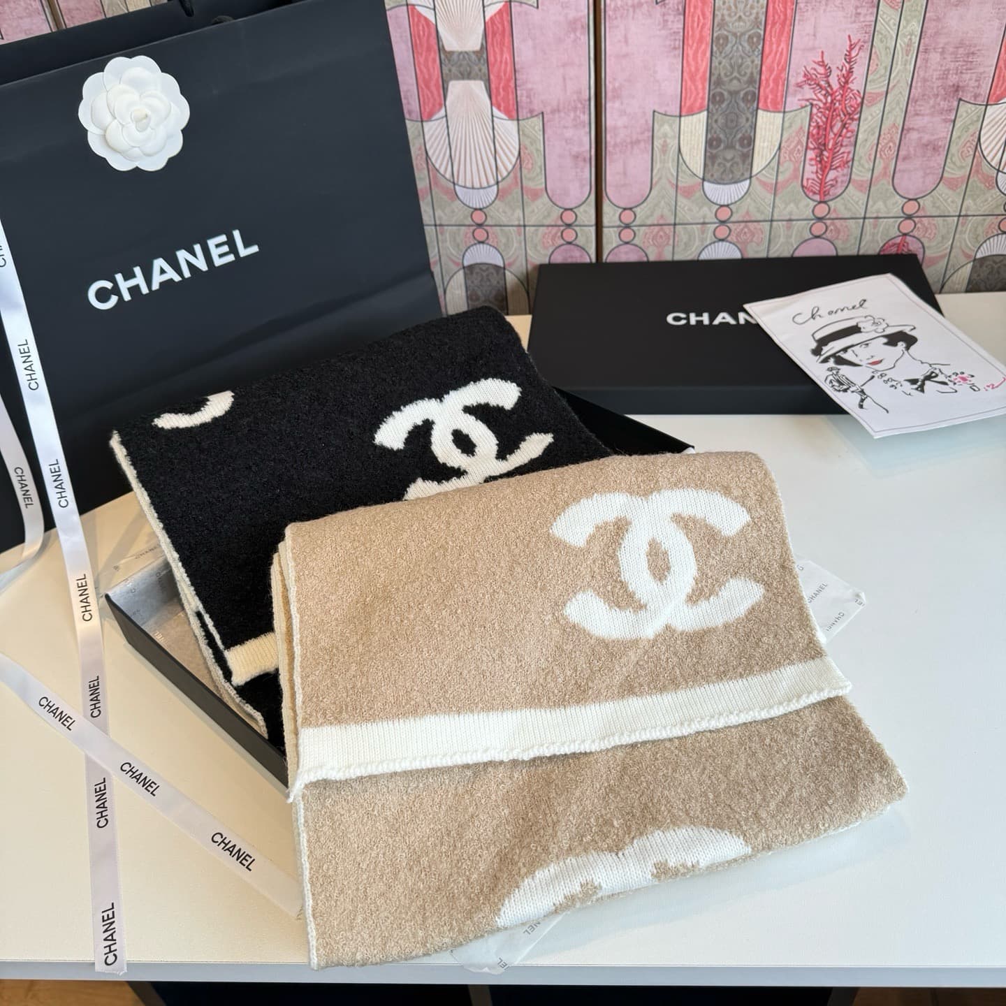 C30701 Chanel’s new collection – “Little Chanel” 💖💖 It’s absolutely stunning! A top-quality product from the brand’s elite line ⮿ The new items are available for purchase. Imported cashmere knit scarves and shawls with decorative patterns ❗ They’re extrem — image 4