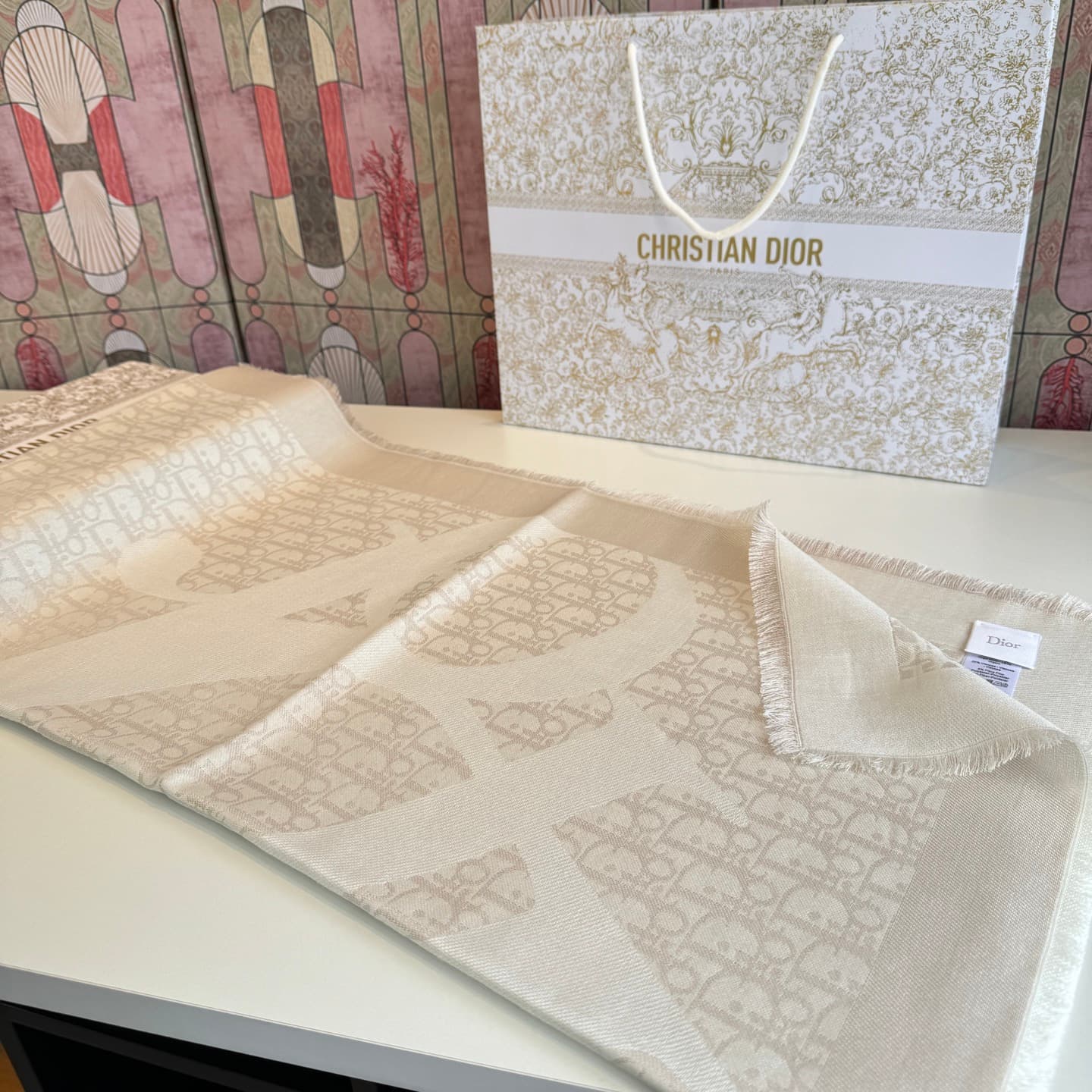 C30695 💰High version 😈Dior shawl❤️Classic bandana letters 👍With its luxurious texture made of silk and wool blend, it complements well with clothing and accessories in the same collection/series. — image 8