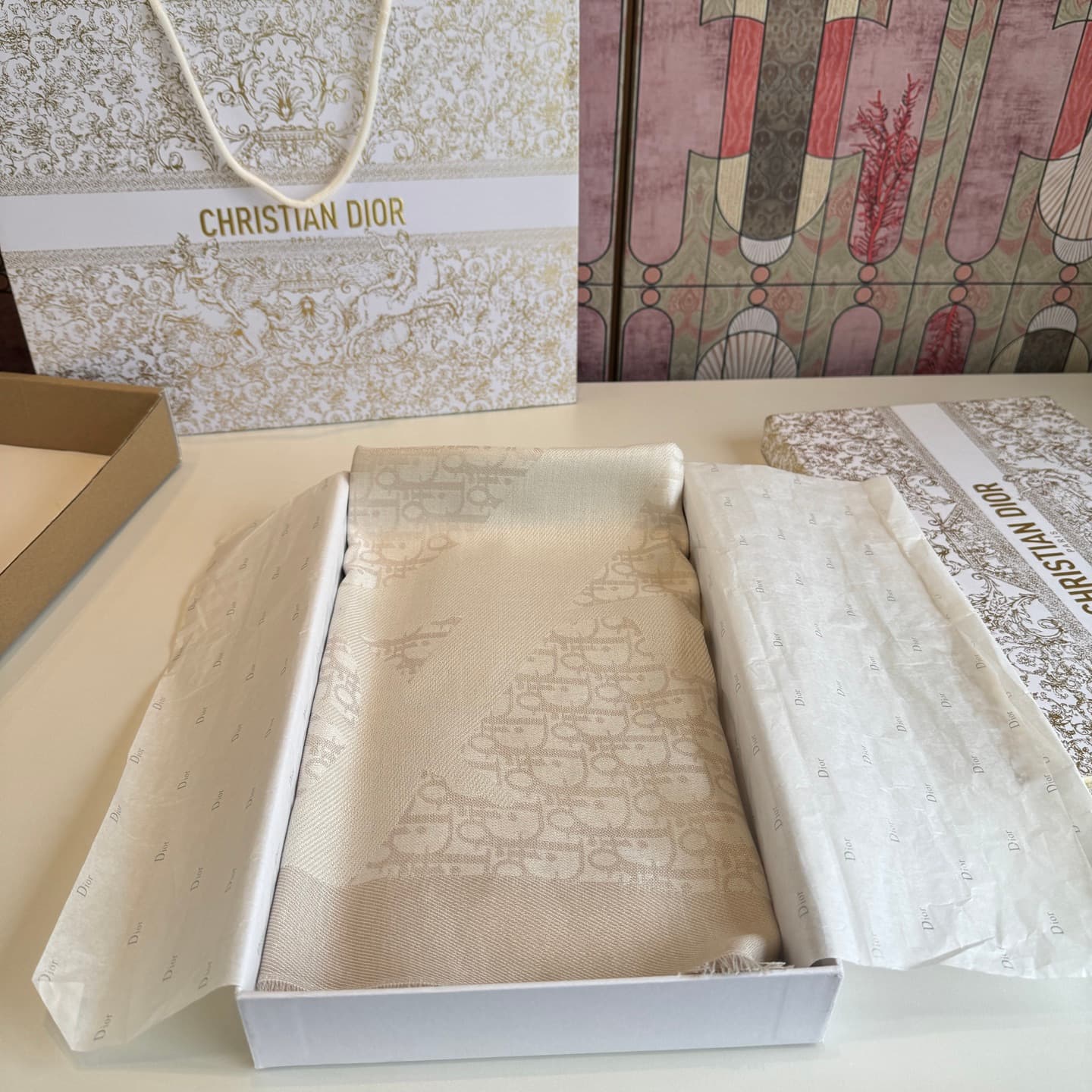 C30695 💰High version 😈Dior shawl❤️Classic bandana letters 👍With its luxurious texture made of silk and wool blend, it complements well with clothing and accessories in the same collection/series. — image 4