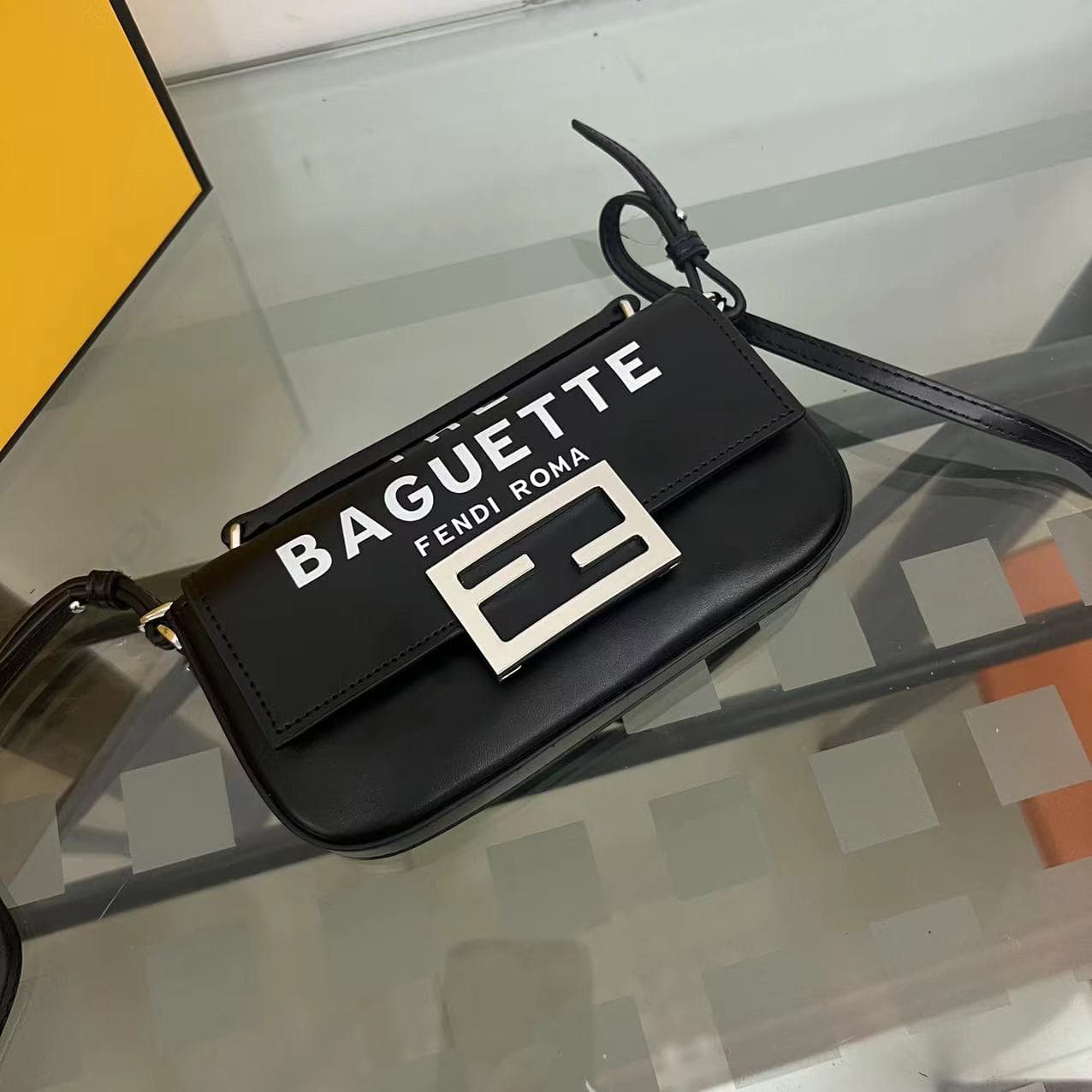 C2959 “BAGUETTE” generally refers to “baguette bread”. In the fashion industry, it is also the name of a classic handbag brand from FENDI, known as the “FENDI Baguette Bag”. “FENDI” is a well-known Italian fashion brand that is famous for its high-end lea — image 5