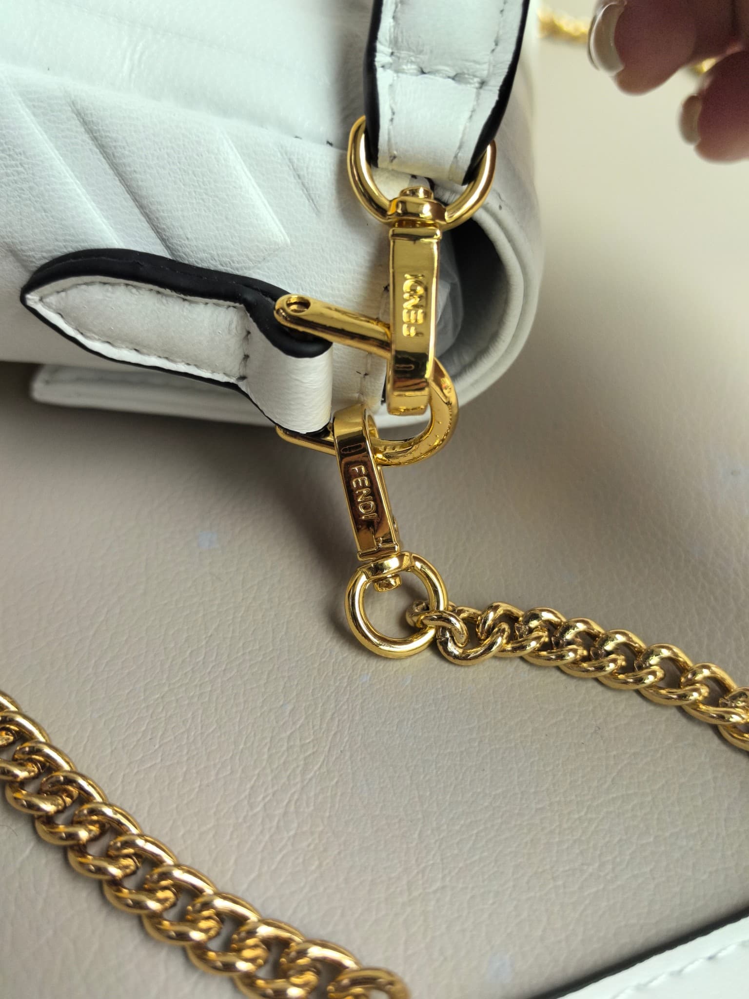 C2921 👑FENDI — image 7