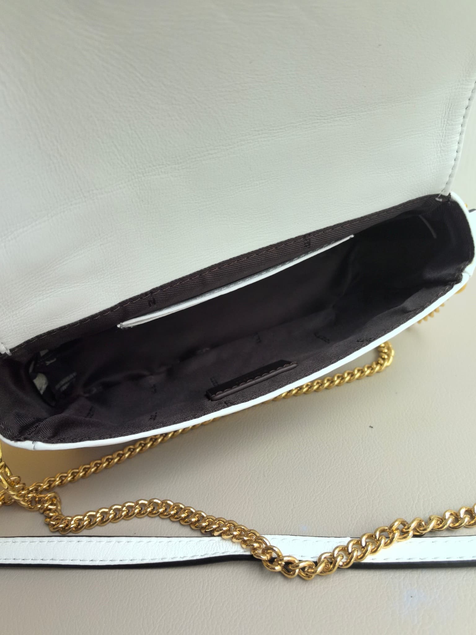 C2921 👑FENDI — image 8