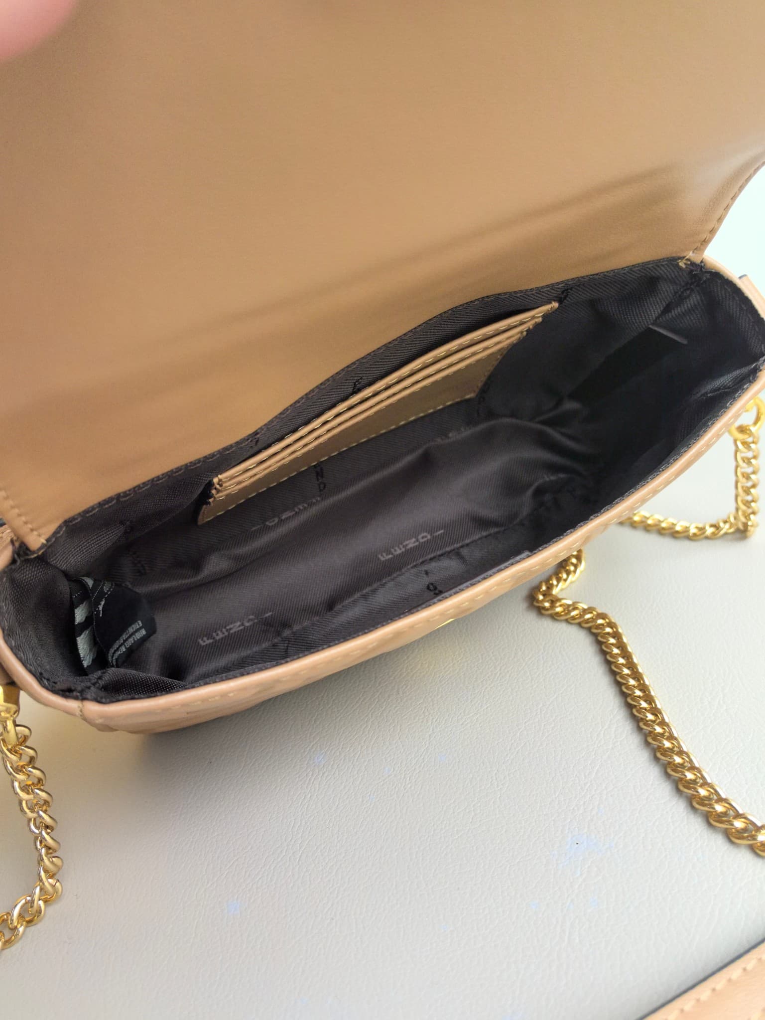 C2920 👑FENDI — image 8