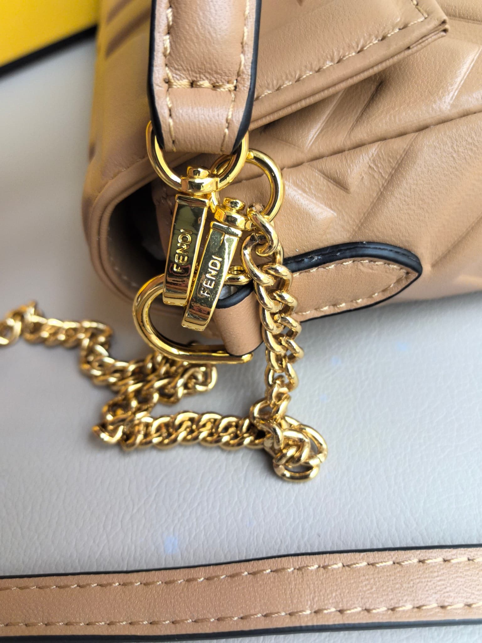 C2920 👑FENDI — image 6