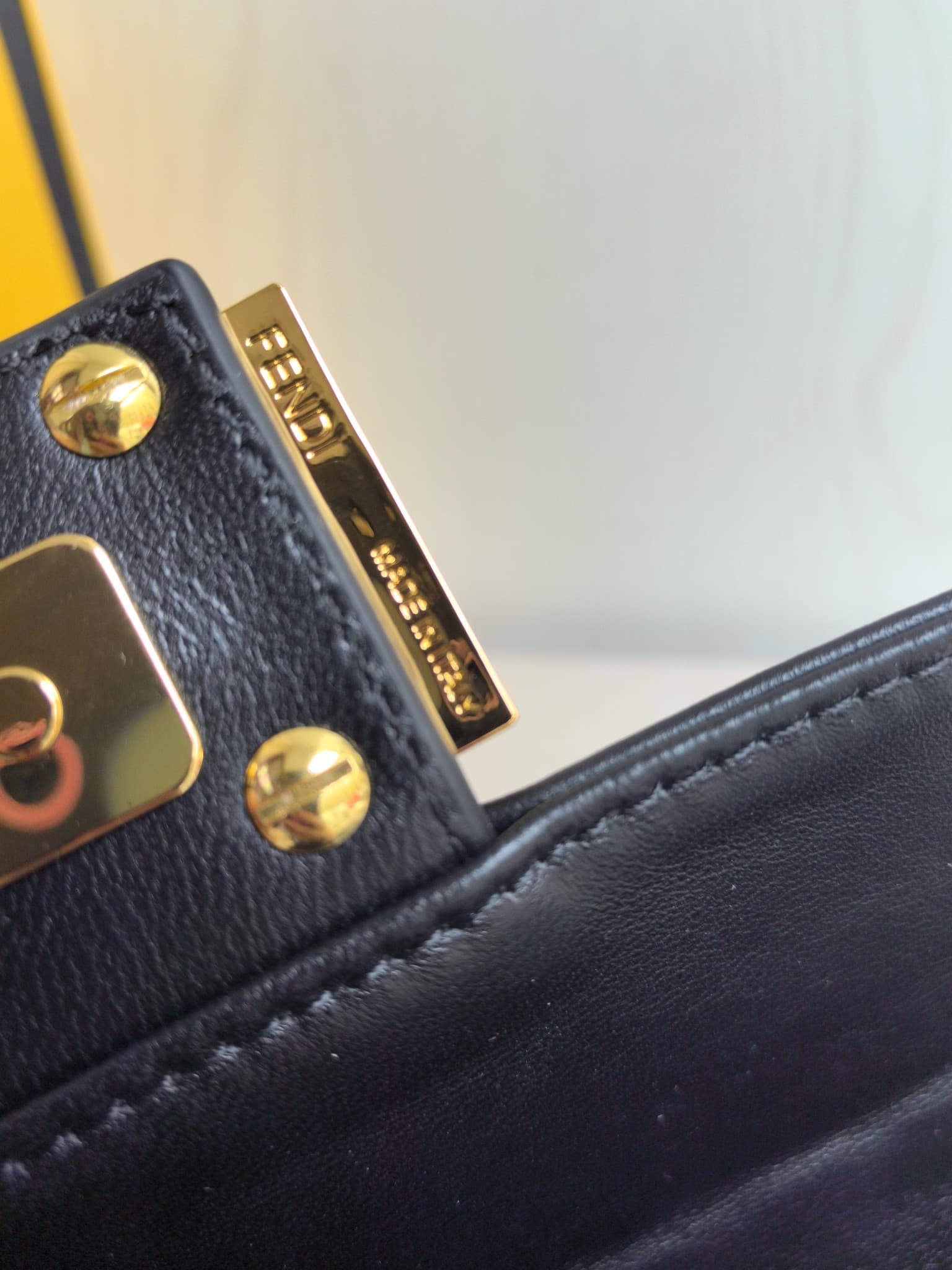 C2918 👑FENDI — image 7
