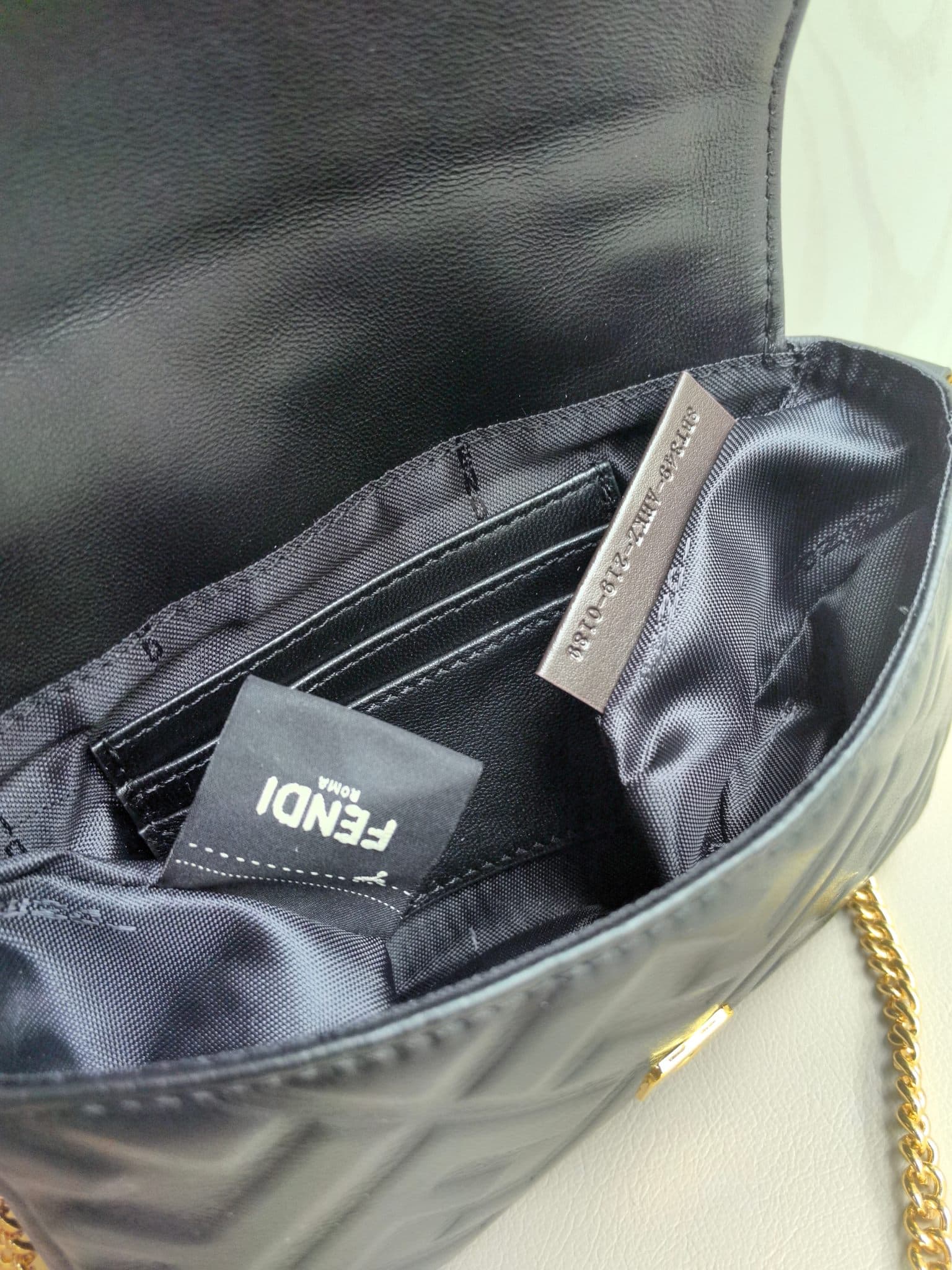 C2918 👑FENDI — image 8