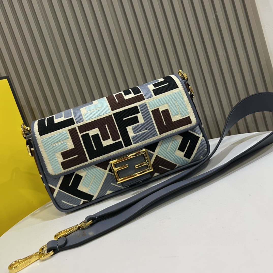 C2917 The Fendi Baguette handbag made of top-quality leather is in stock – it has a very summery style; the colors are like a rainbow🌈F embroidery. This Fendi Baguette bag is definitely a trendy item this summer! It looks great when worn; it’s also highly — image 3