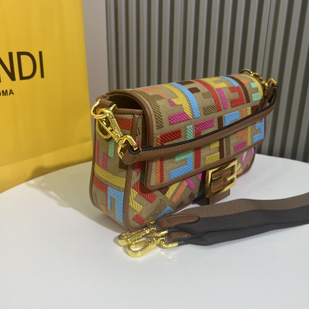 C2914 The Fendi Baguette handbag made of top-quality leather is available in stock – it has a very summery style; the embroidery colors are vibrant like a rainbow🌈. This Fendi Baguette bag is definitely a must-have fashion item this summer! It looks great — image 5