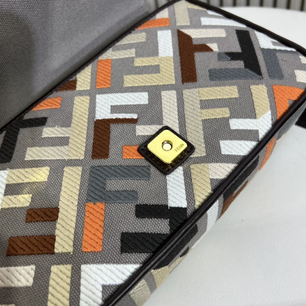 C2913 The Fendi Baguette handbag made of top-quality leather, in its original style – it has a very summery look; colorful rainbow🌈F embroidery. This Fendi Baguette bag is definitely a trendy item for this summer! It looks great when worn; it’s also very  — image 8