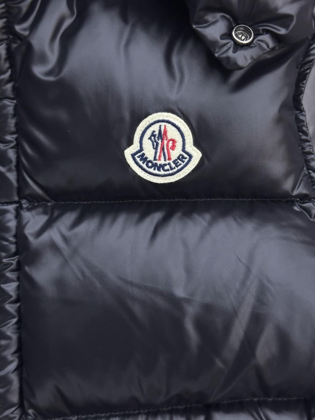 C11043 𝗠𝗼𝗻𝗰𝗲𝗿/Moncler Bormes lacquered puff hat with quilting design, made of down fabric — image 6