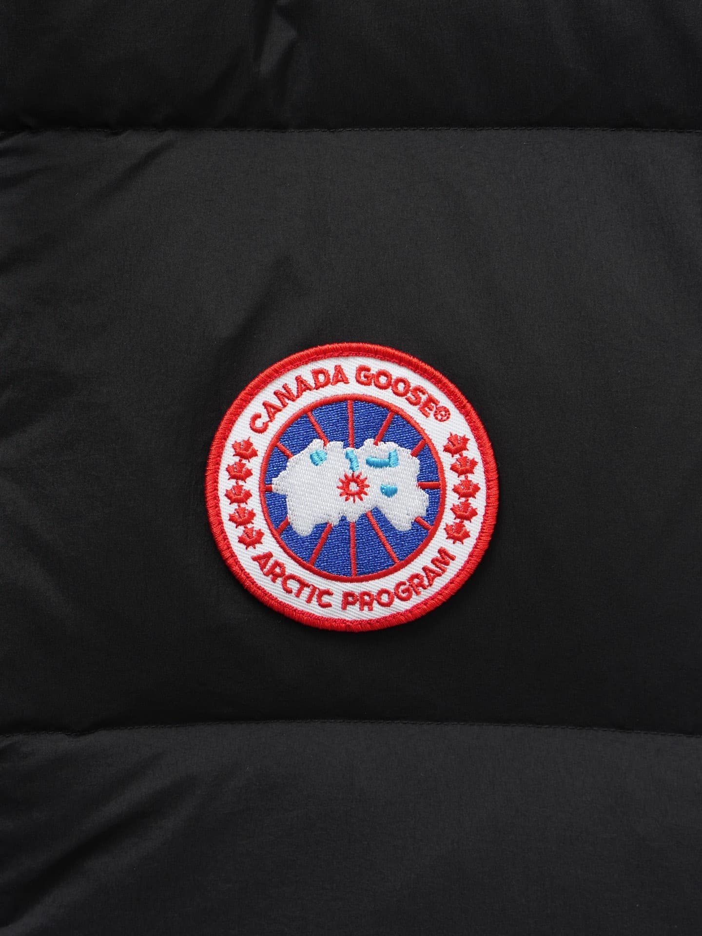 C11065 Canada Goose, Lawrence down vest (high version) — image 3